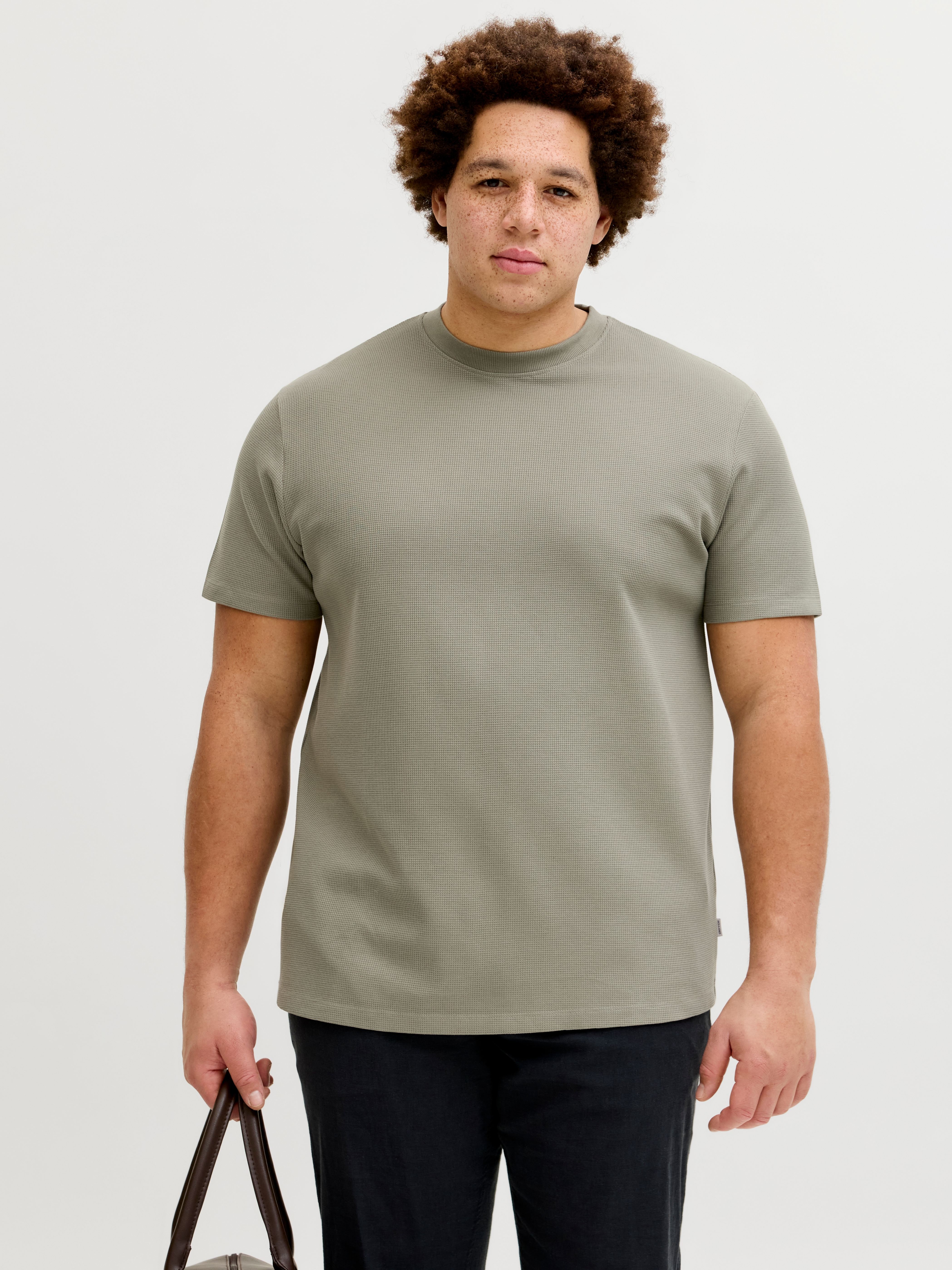 Jack & Jones PlusSize T-Shirt "JJEAUSTIN TEE SS NOOS PLS" mit Rundhalsausschnitt
