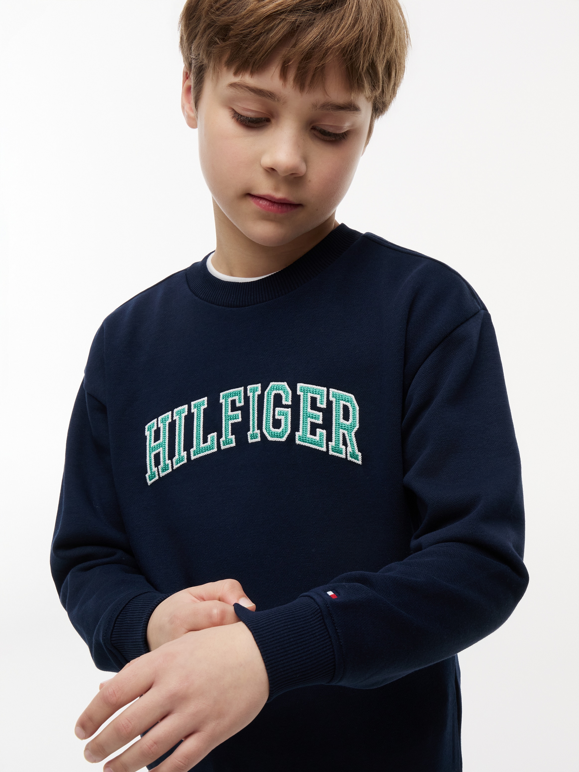 Tommy Hilfiger Sweatshirt »HILFIGER VARSITY SWEATSHIRT«, für Kinder bis 16 Jahre, Rundhals
