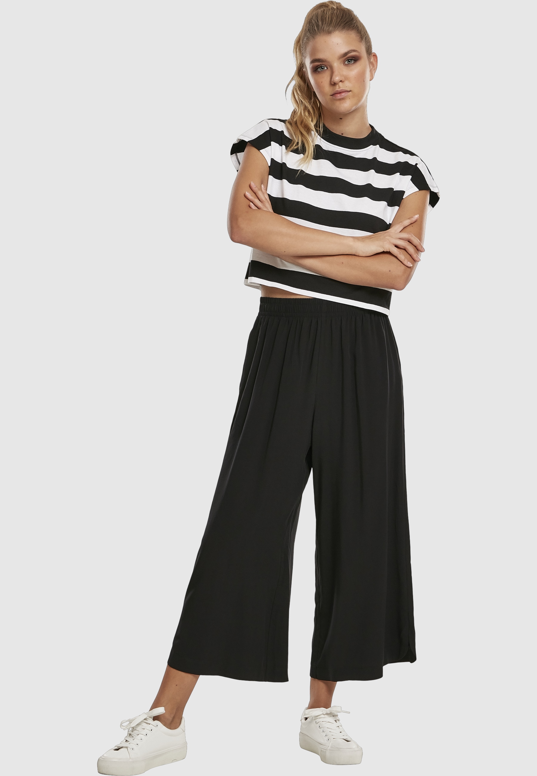 URBAN CLASSICS Culotte »Urban Classics Damen Ladies Wide Viscose Culotte«