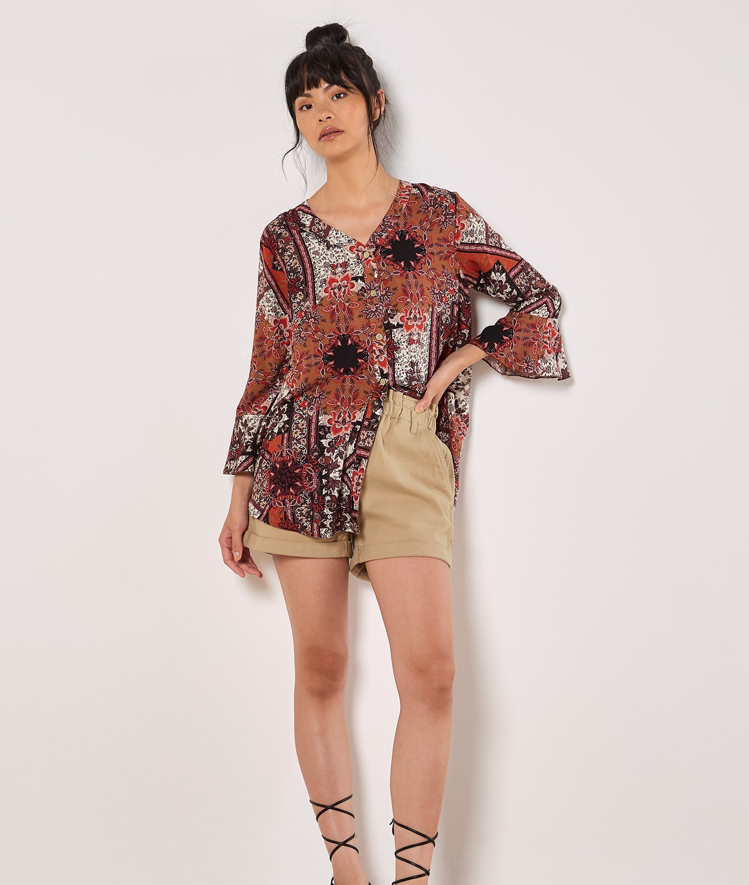 Apricot Blusentop "Bluse mit Schaldruck" mit Trompetenarmen