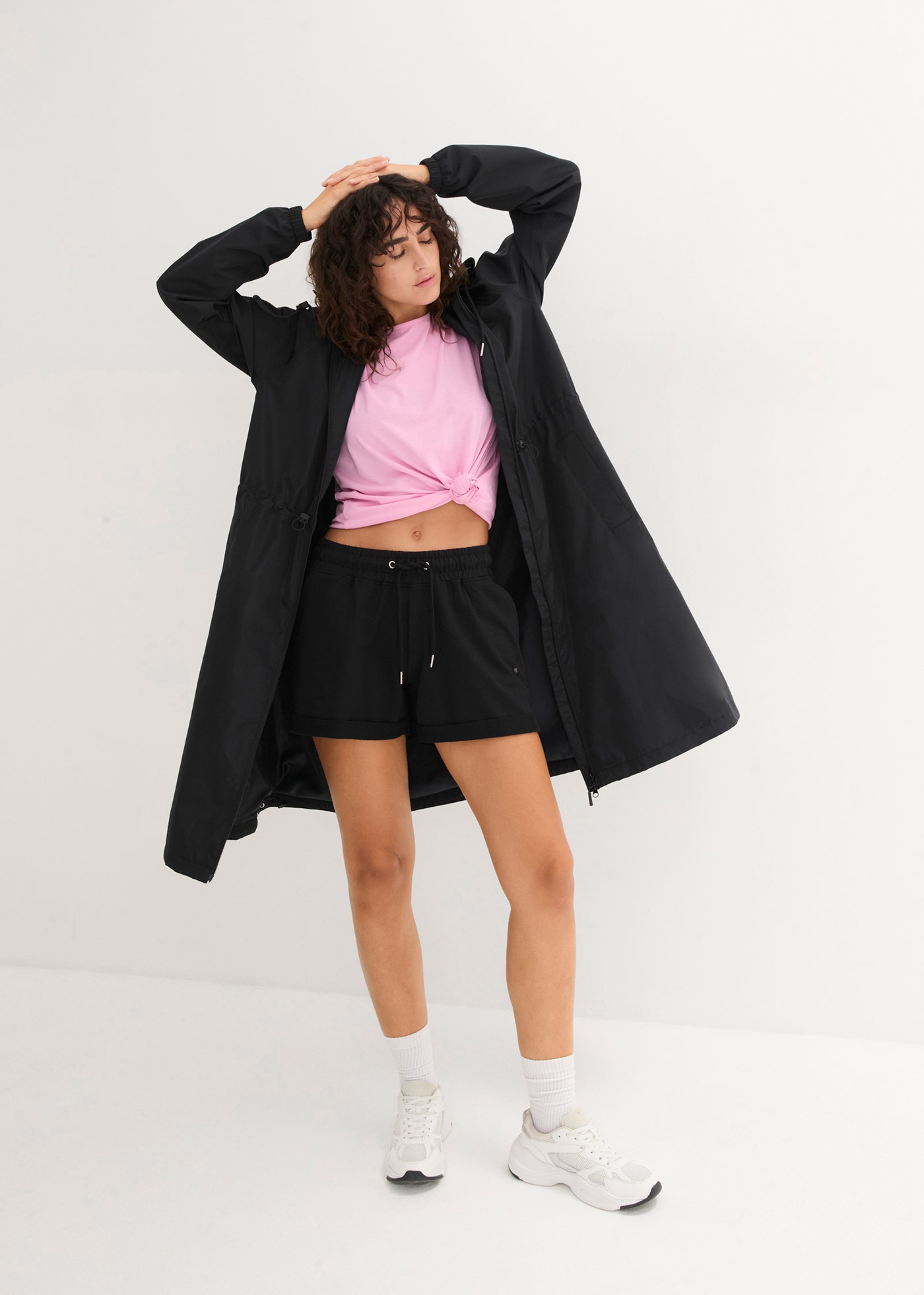 bonprix Sweatshorts  aus Baumwolle und Polyester, regular fit, mit Eingrifftaschen