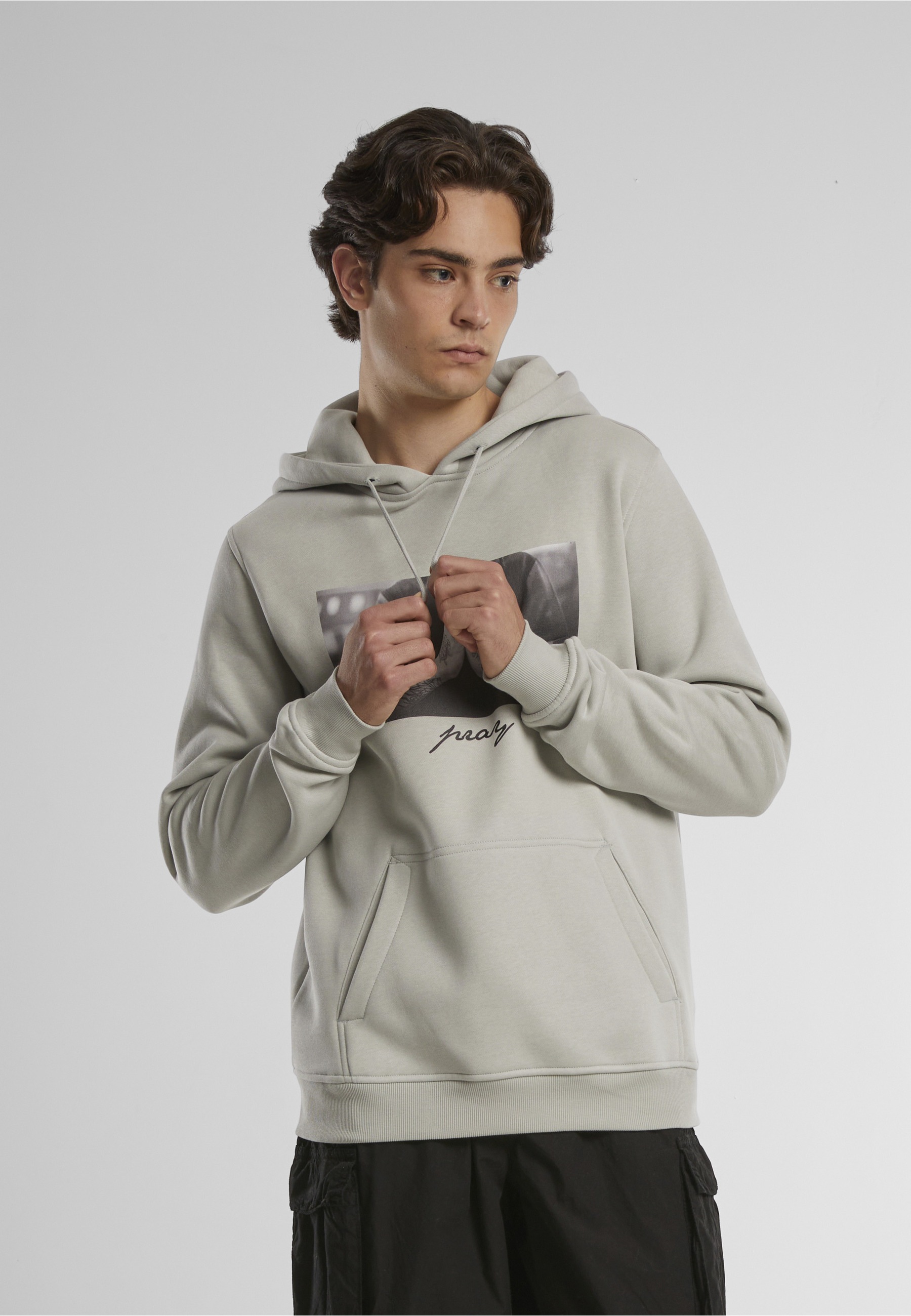 MisterTee Rundhalspullover »MisterTee Herren Pray Hoody« 1 Stk.
