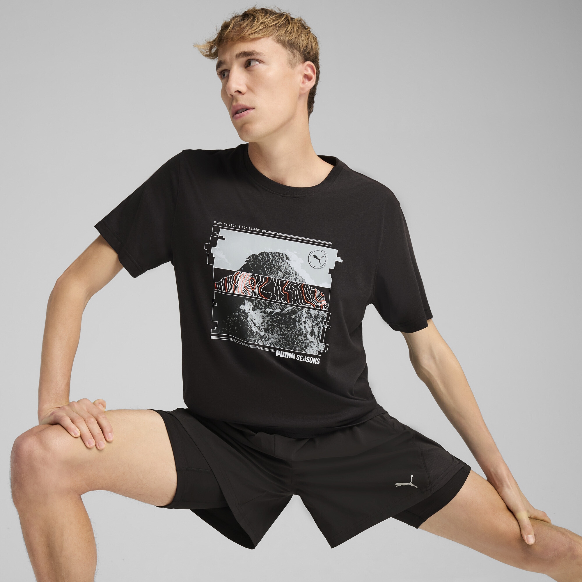 PUMA Laufshirt »GRAPHICS SEASONS Laufshirt Herren«