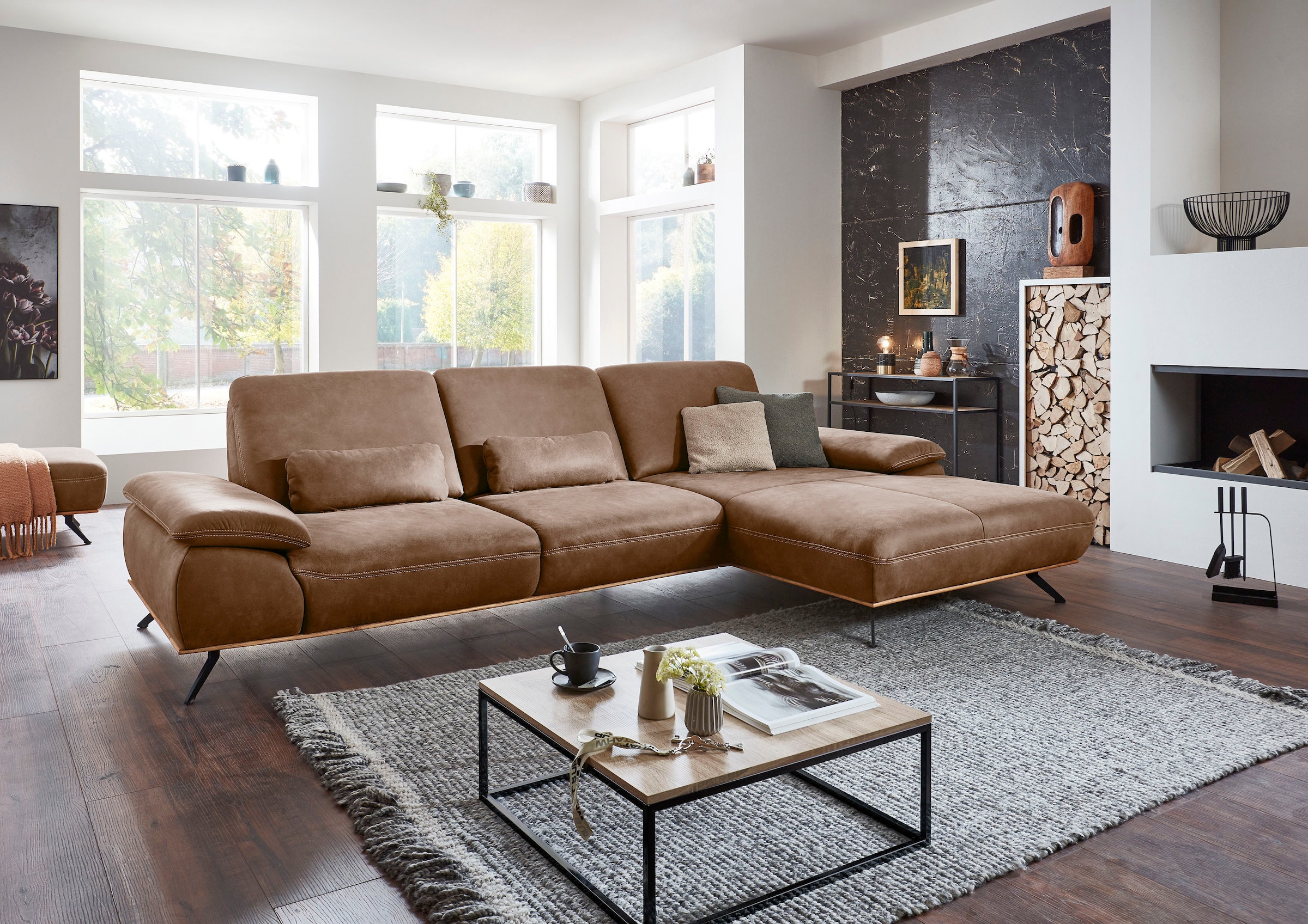Die PlanBar Ecksofa "PN-EM18063 L-Form, B: 322 cm" wahlweise mit echt bezogenem Rücken und Sitztiefenverstellung