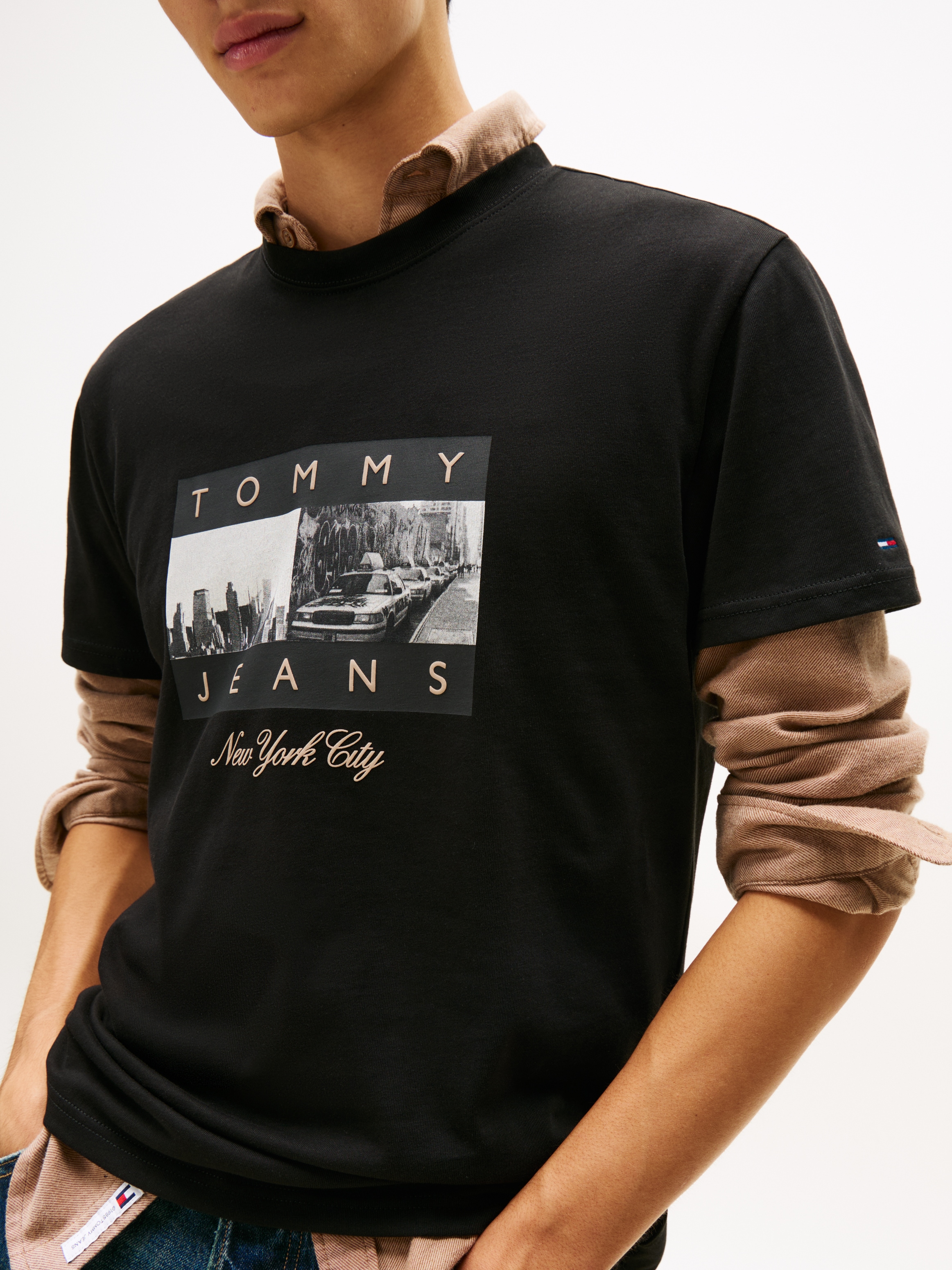 Tommy Jeans T-Shirt »TJM PHOTO FLAG« Jersey, mit Fotoprint, regular fit, Rundhals