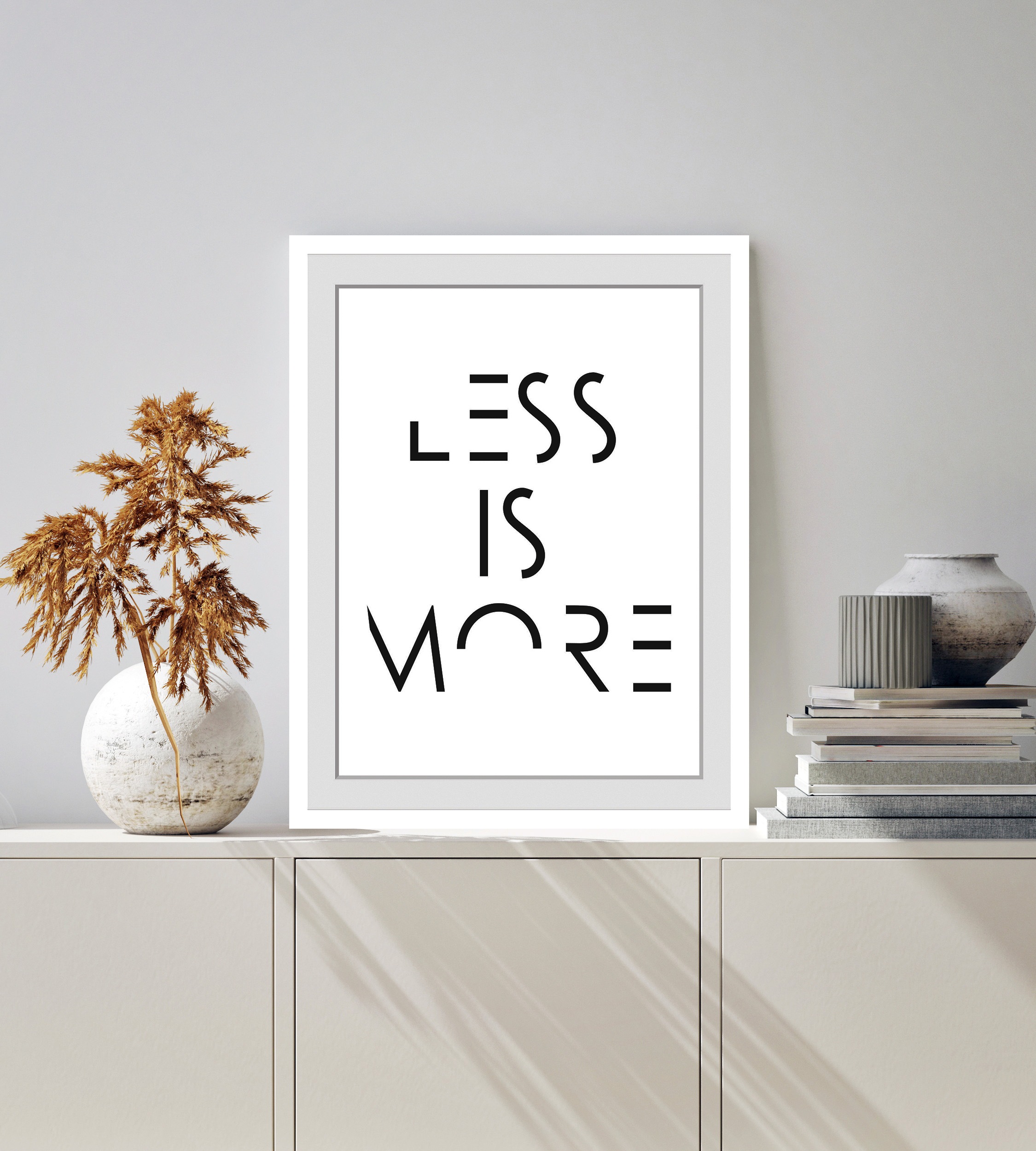 queence Bild »LESS IS MORE«, Buchstaben-Schwarz-Weiß-Schriftzug-Sprüche & Texte, HD Premium Poster-Druck inkl. Holzrahmen