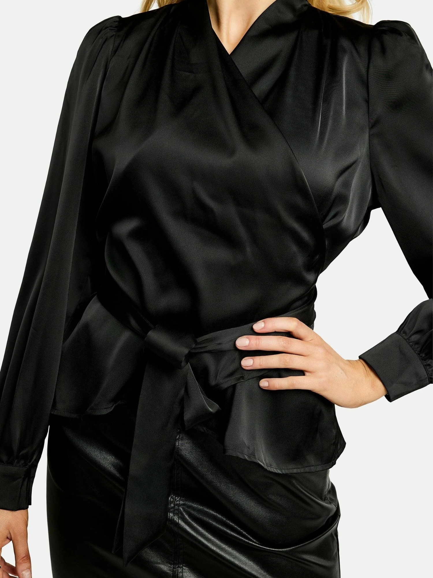 Liberté Essentiel Blusentop »Liberté Essentiel Shirt KIKI-LS-WRAP«