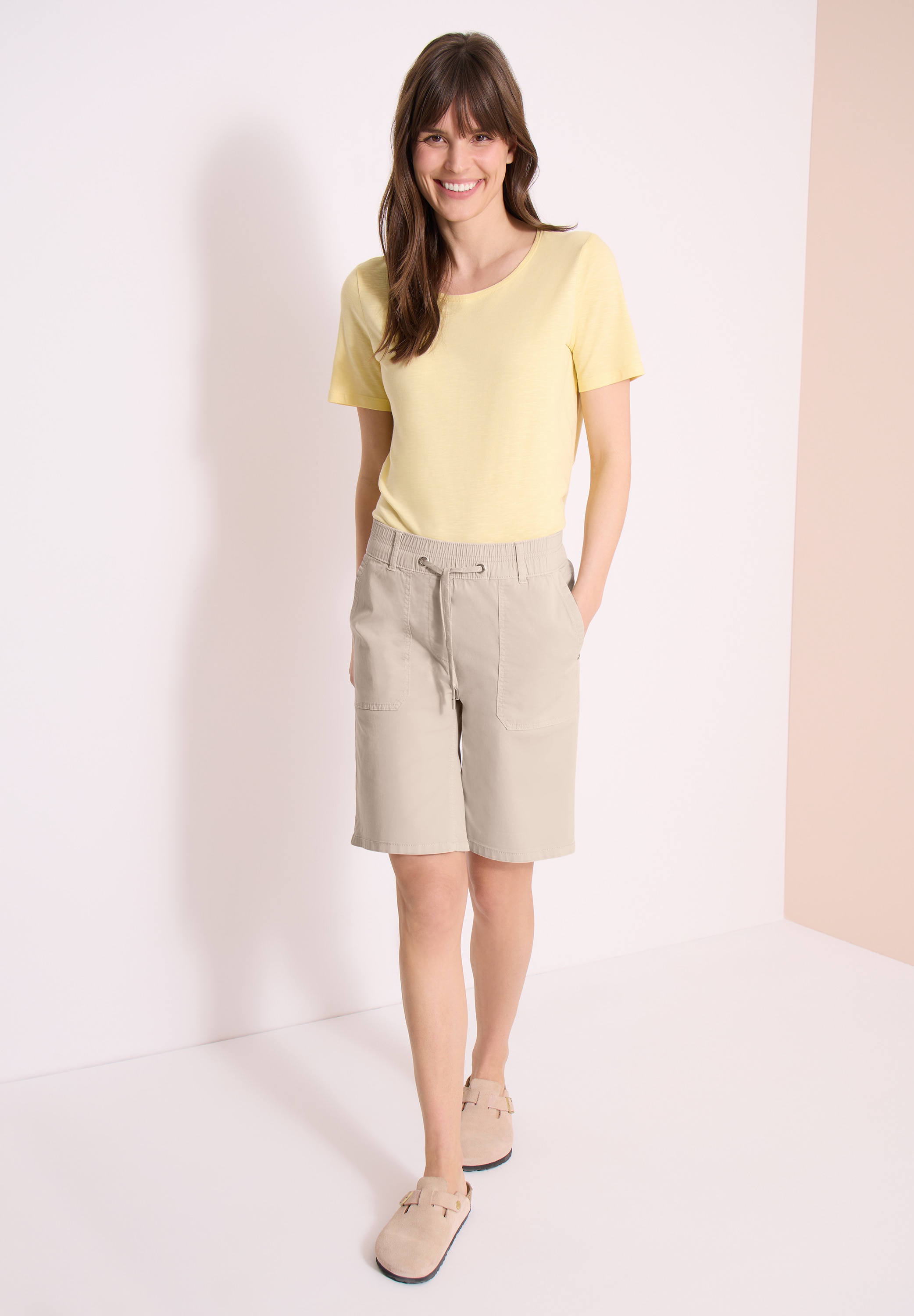 Cecil Shorts  Middle Waist