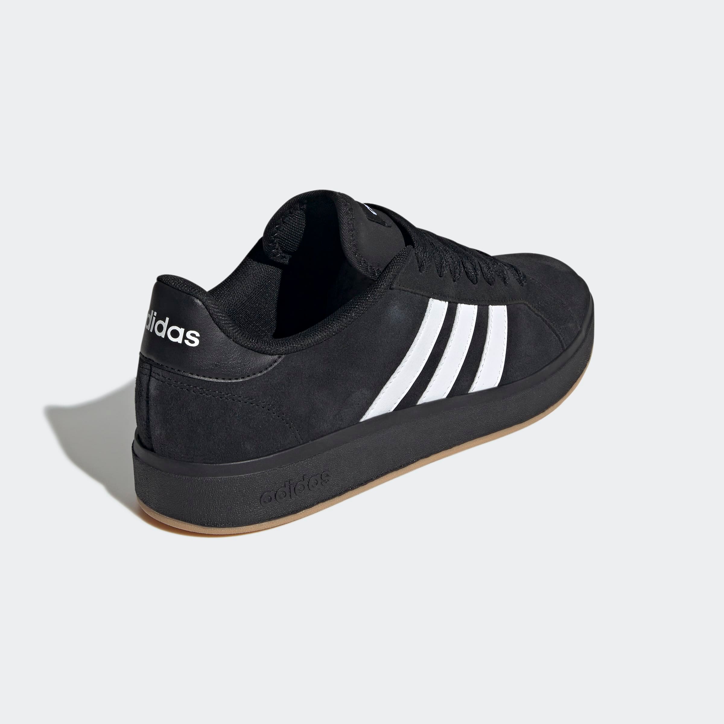 adidas Sportswear Sneaker »GRAND COURT BASE 00S«  Design auf den Spuren des adidas Campus 00