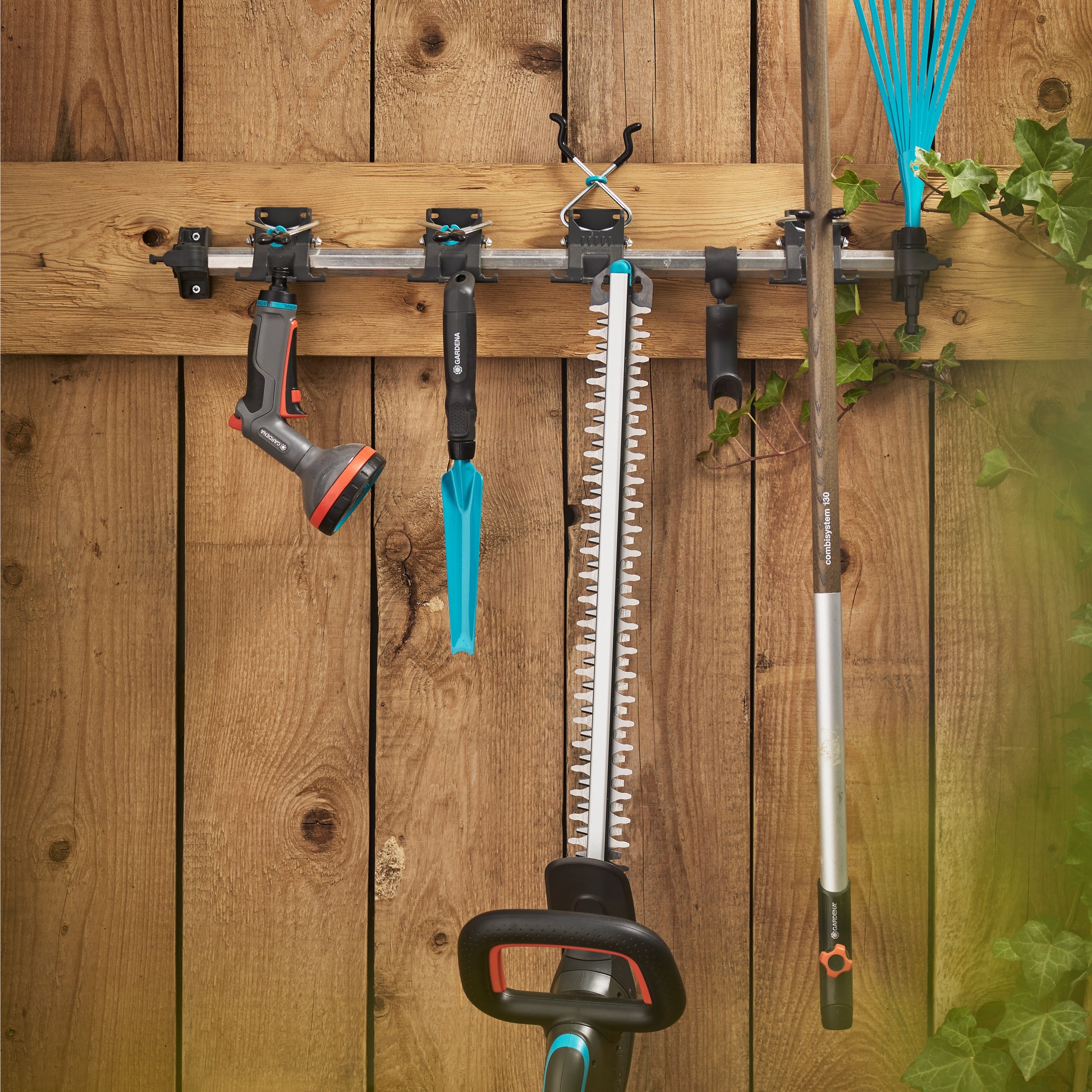 GARDENA Akku-Heckenschere »EasyCut 55/18V P4A Ready-To-Use Set« ()  Inkl. Akku und Ladegerät