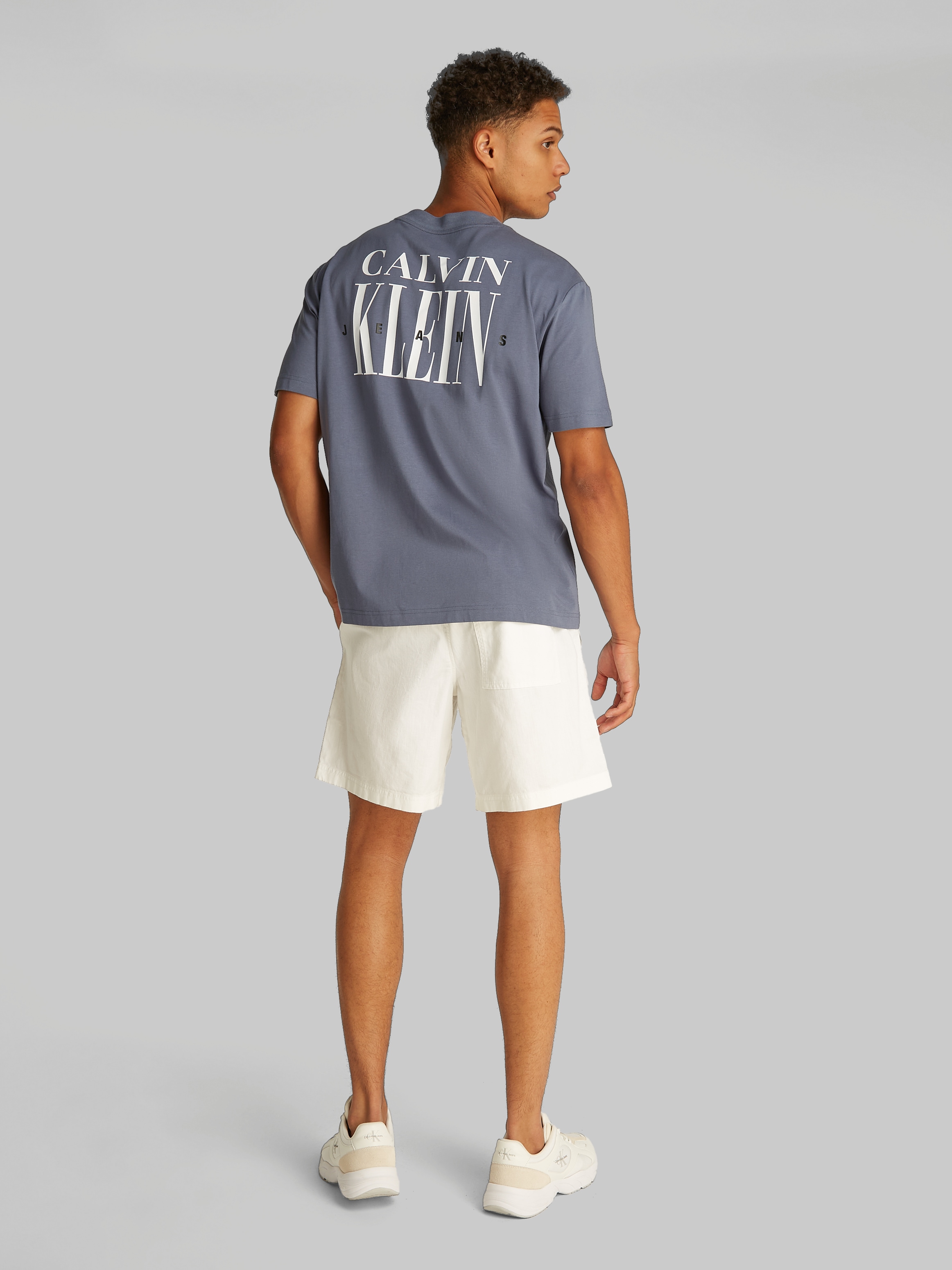 Calvin Klein Jeans T-Shirt »SERIF FONT GRAPHIC TEE«, mit großem Logo am Rücken