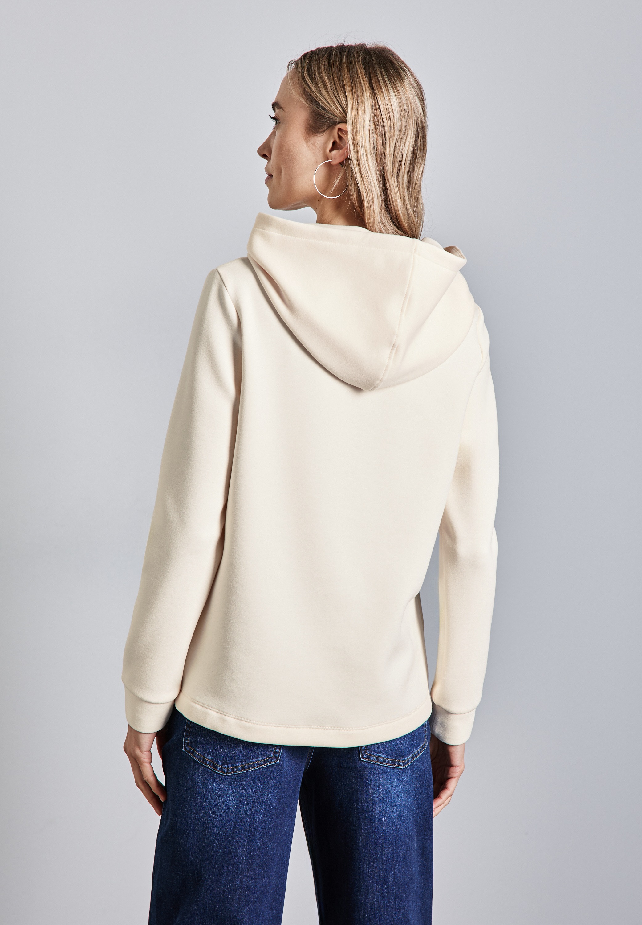 STREET ONE Hoodie, mit elastischem Materialmix