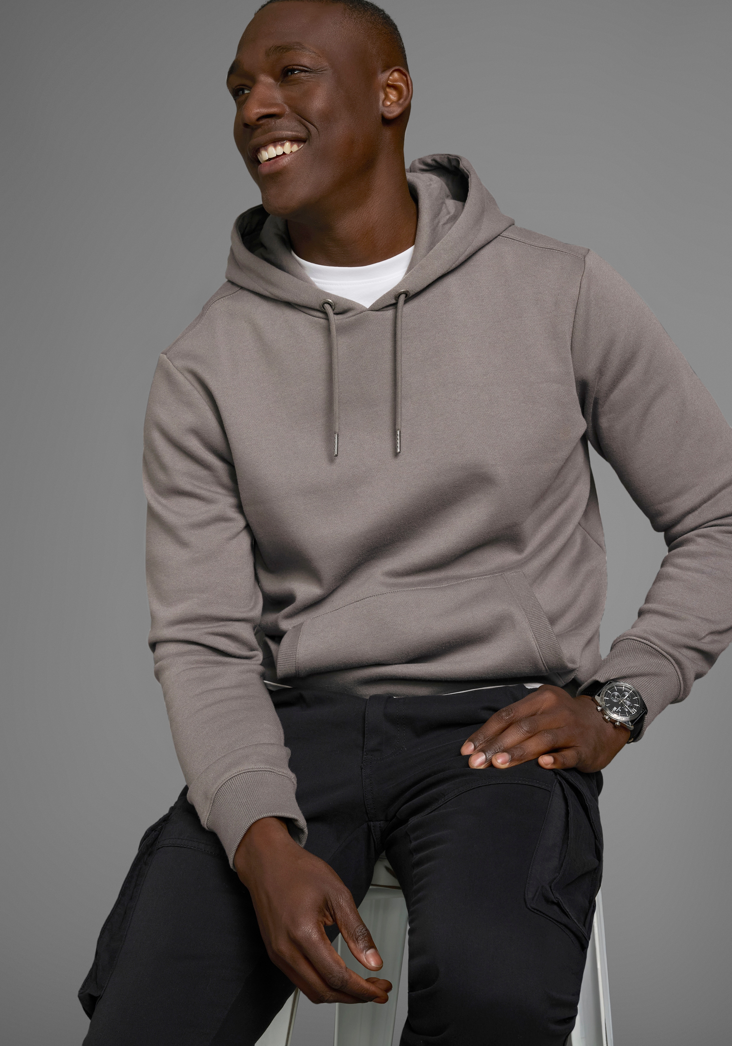 Mans World Kapuzensweatshirt, mit Kängurutasche, auch in größeren Größen