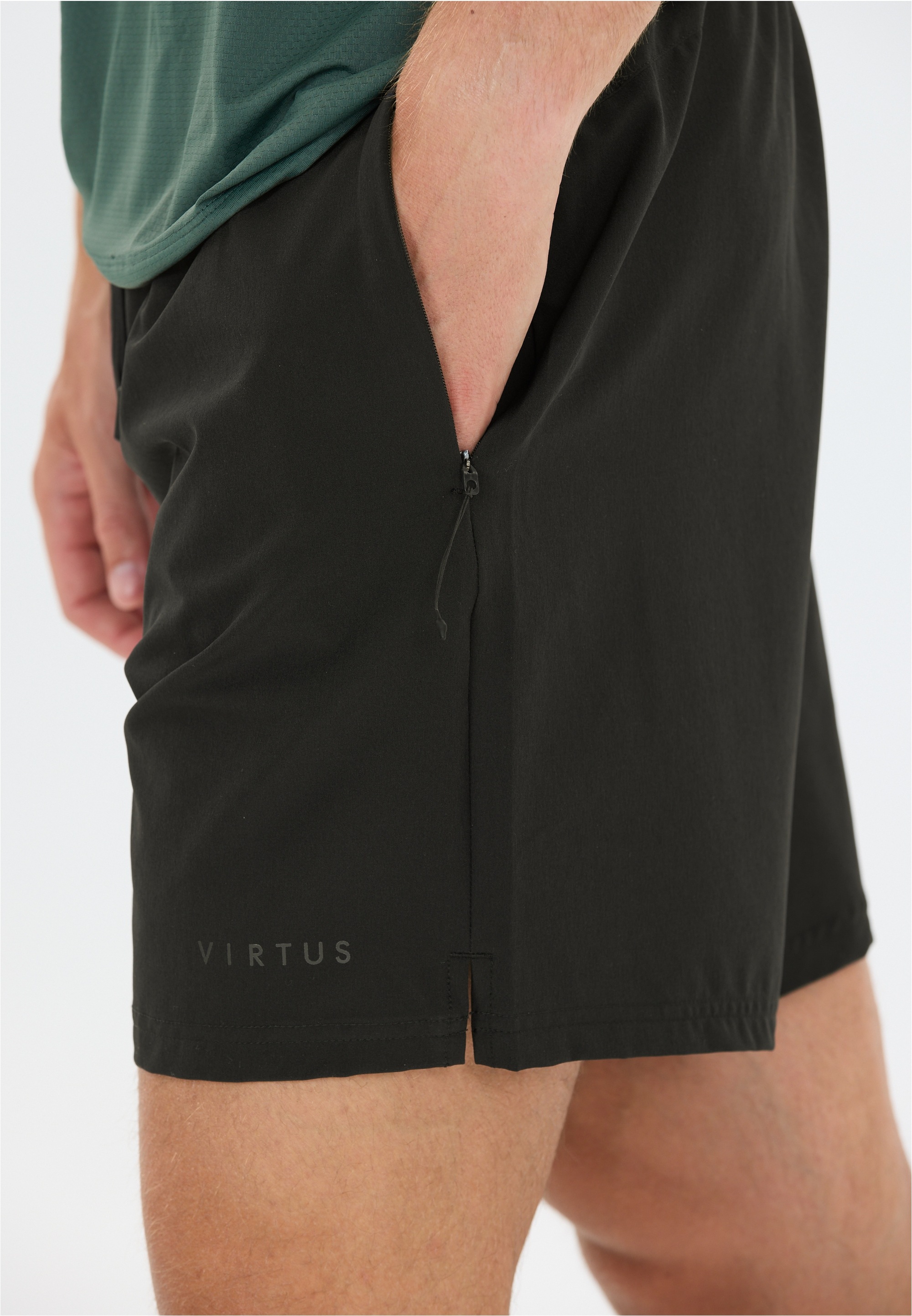 Virtus Badeshorts »The One« 1 Stk. atmungsaktiv