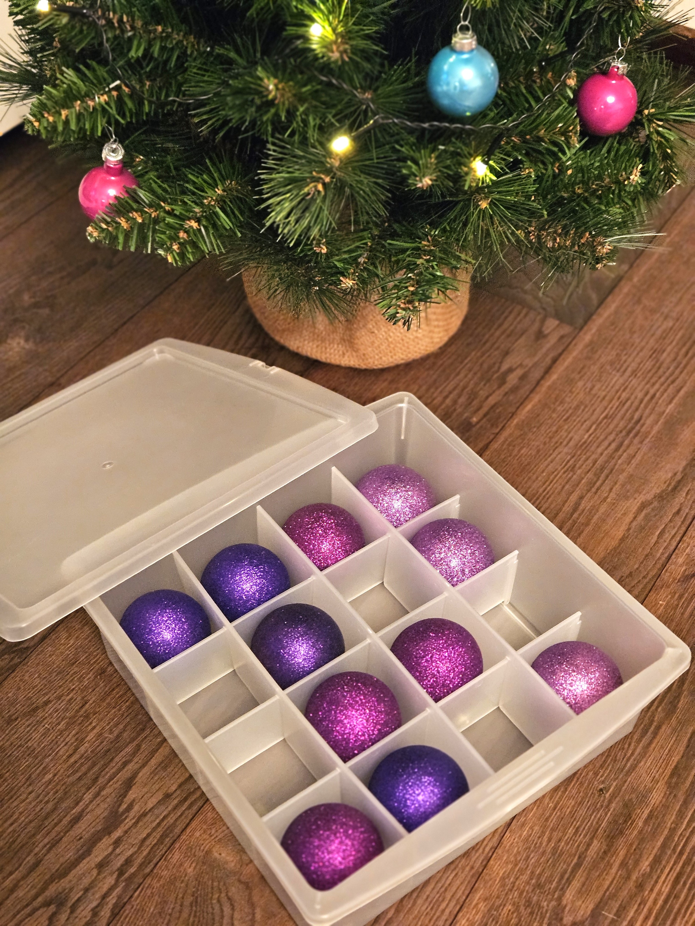 Ruco Aufbewahrungsbox, mit Deckel, 16 Fächer, Ideal für Christbaumkugeln, Kosmetik