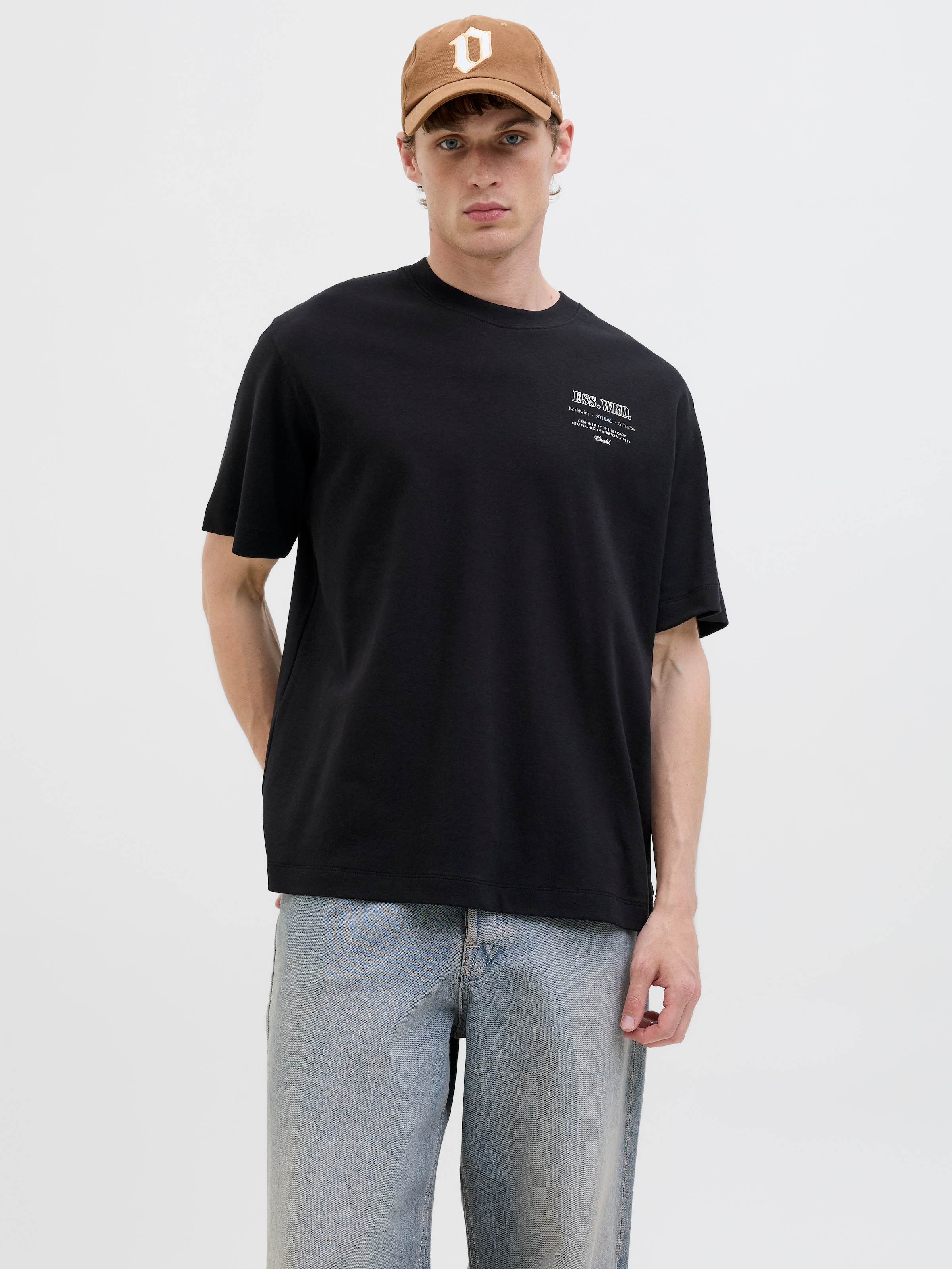 Jack & Jones "JJEURBAN EDGE STUDIO TEE SS O-NECK NOOS" mit Front und Back P günstig online kaufen