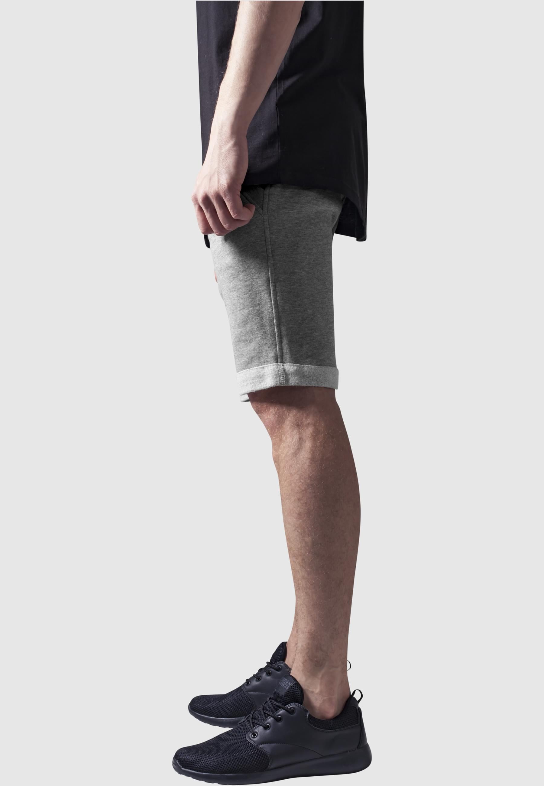 URBAN CLASSICS Stoffhose »Urban Classics Herren Light Turnup Sweatshorts«, (1 tlg.)