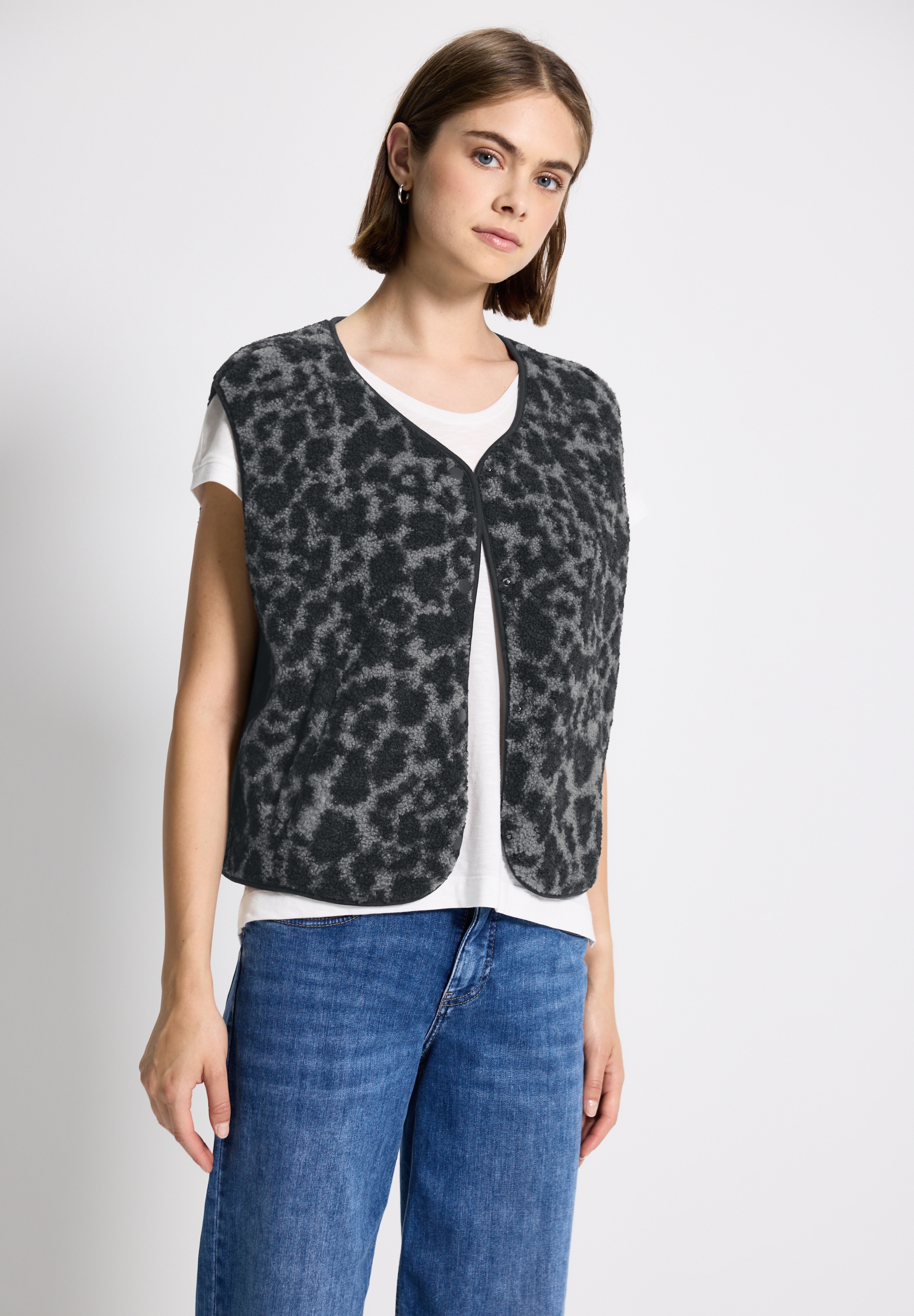 STREET ONE STUDIO Fellweste mit Leomuster günstig online kaufen