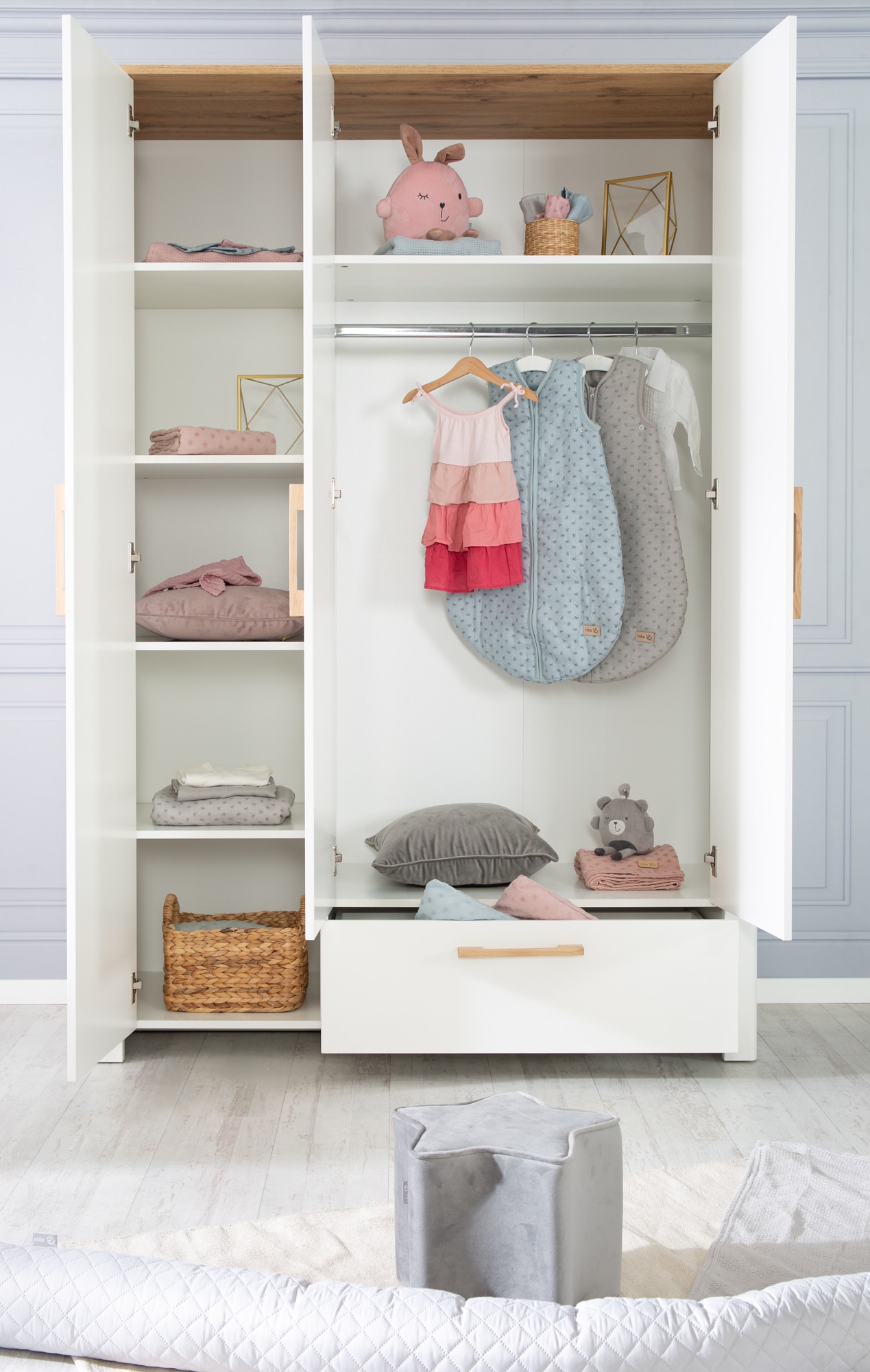 roba® Kleiderschrank »Ava, Kinderkleiderschrank«, 3-trg.; Made in Europe