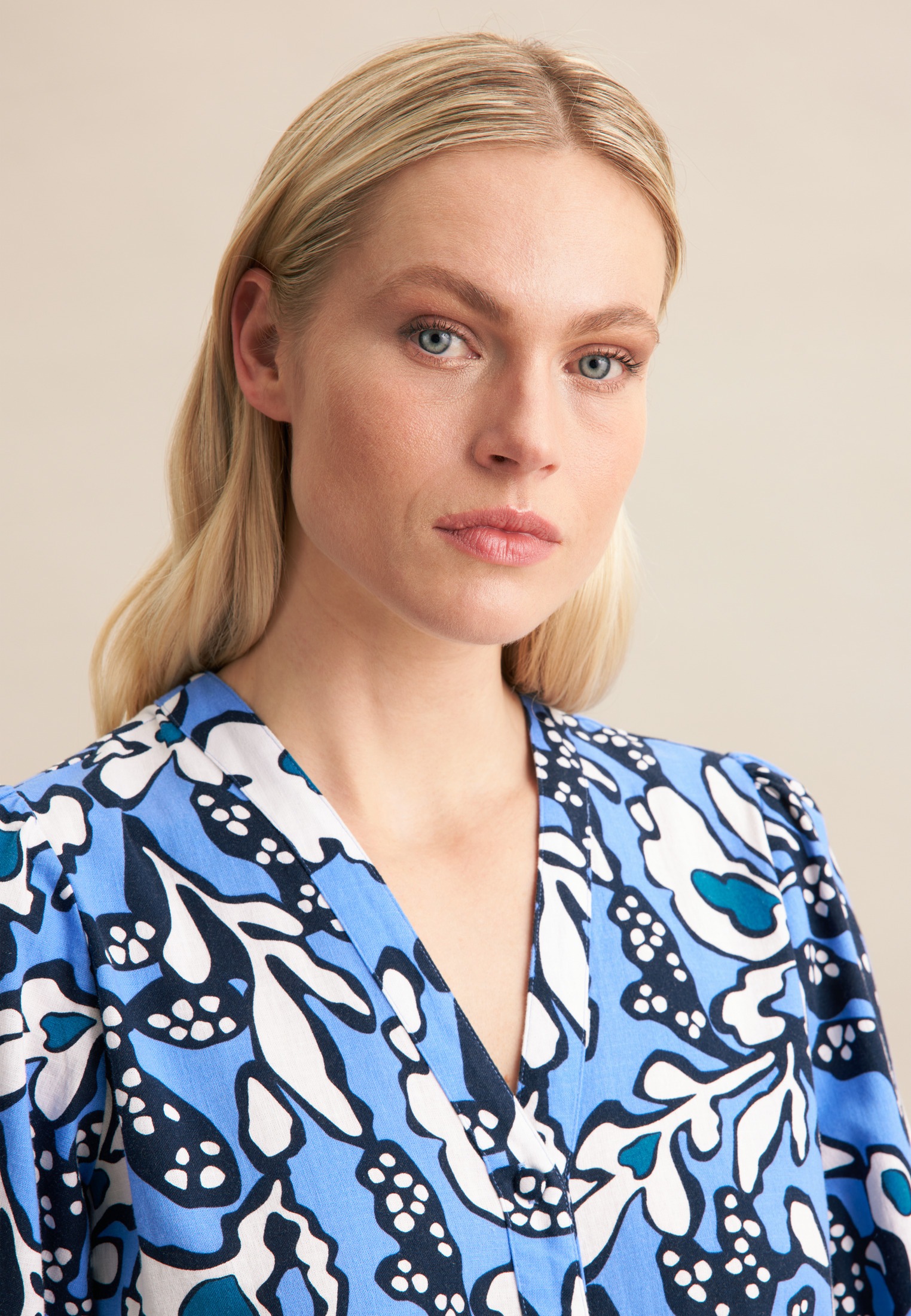 Thumbnail - seidensticker Sommerkleid "Schwarze Rose" 7/8 V-Neck Druck