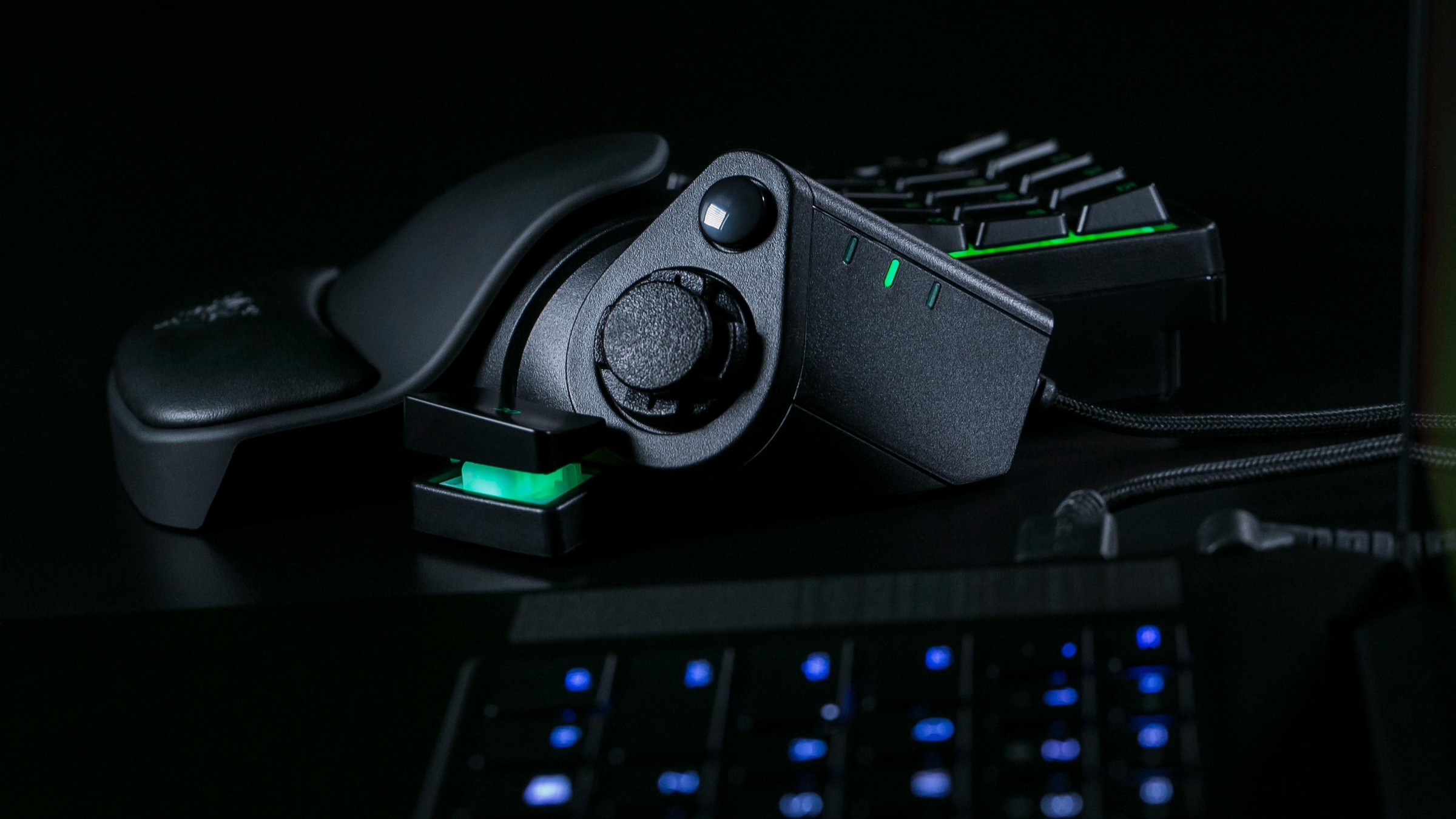 RAZER Gaming-Tastatur »Tartarus V2«, (ergonomische Form-Handgelenkauflage)