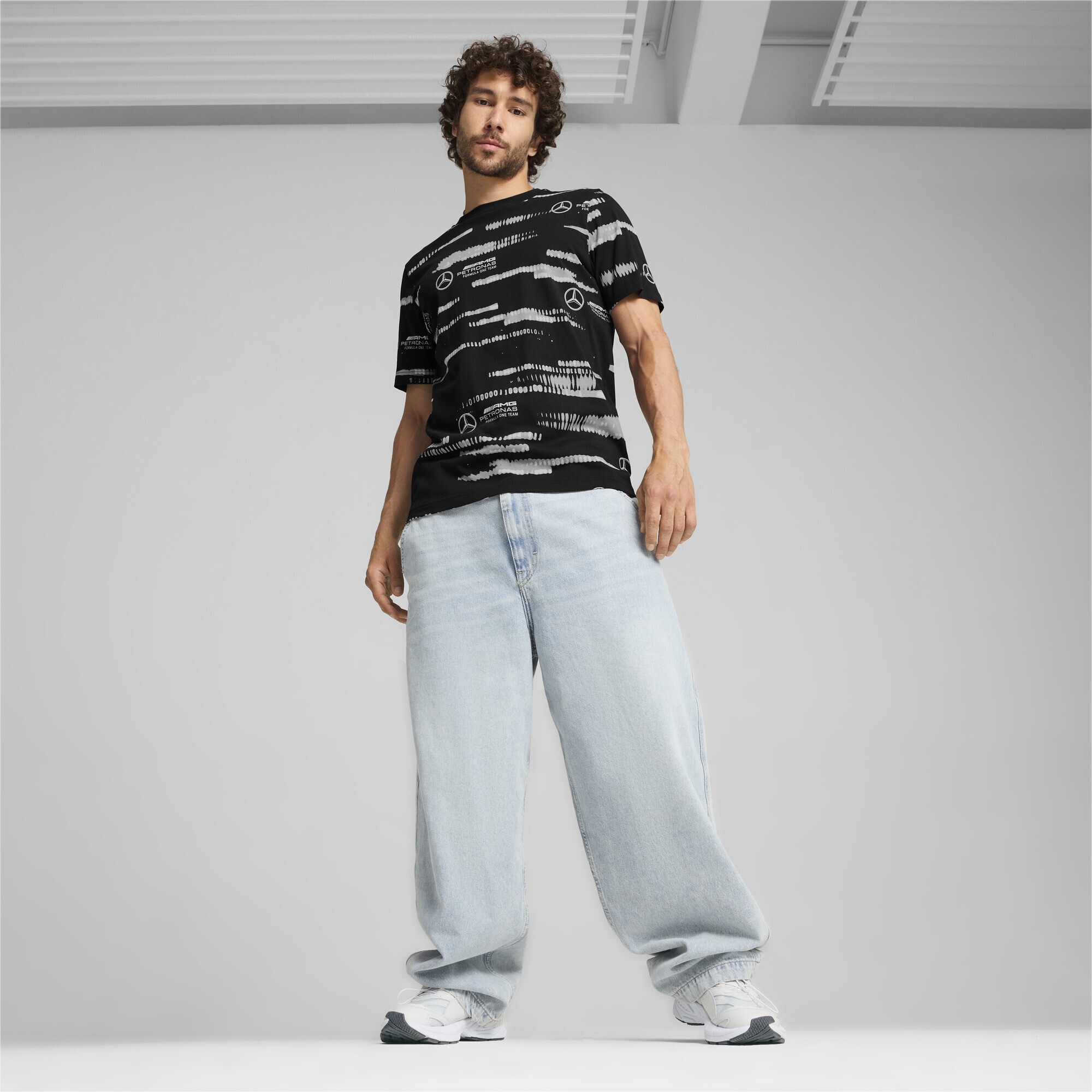 PUMA T-Shirt »Mercedes-AMG Petronas F1® Logo T-Shirt mit Allover-Print Herren«