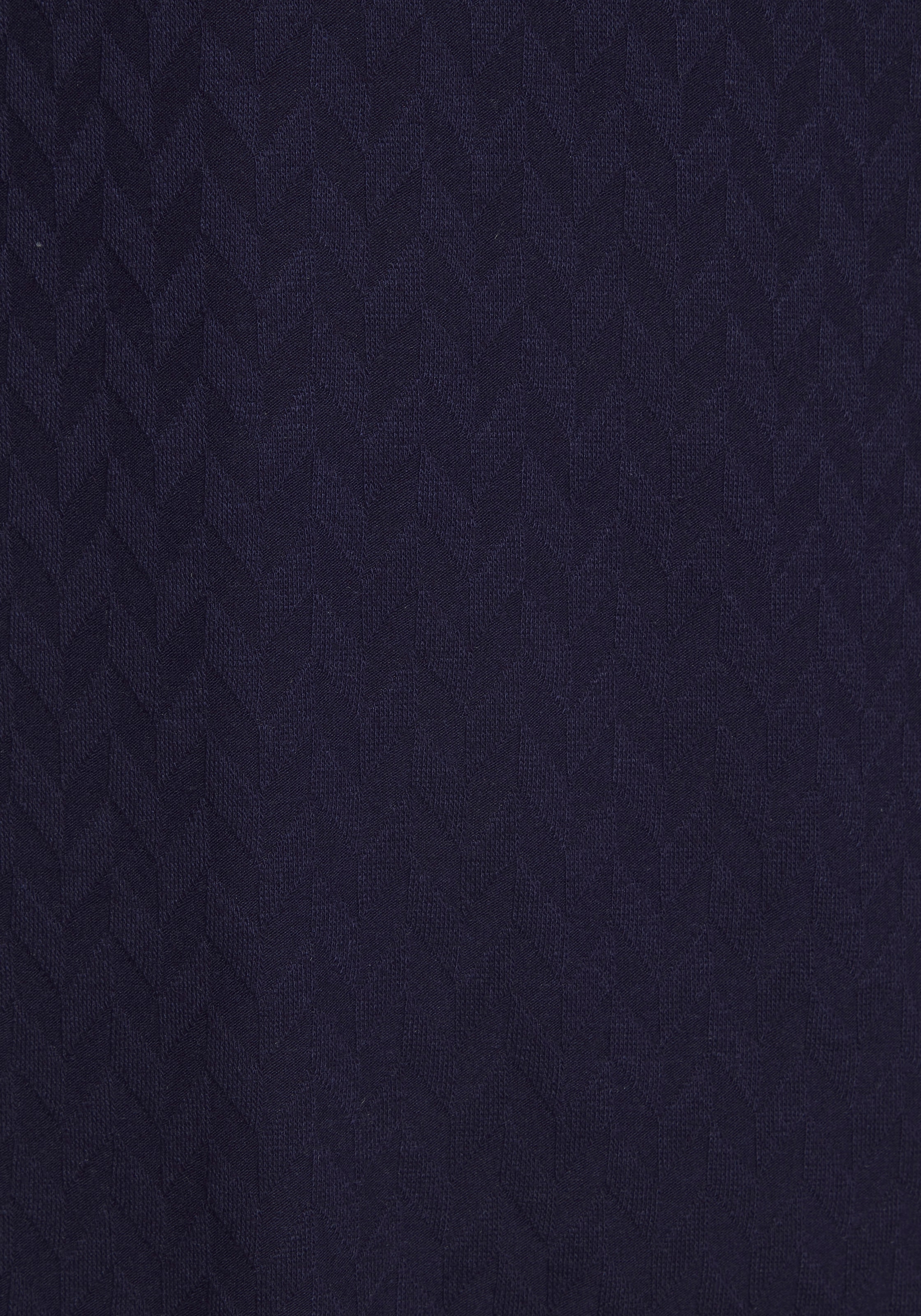 Vivance Kurzarmshirt »mit modischem Jacquard-Muster«, aus hochwertiger Qualität mit Viskose