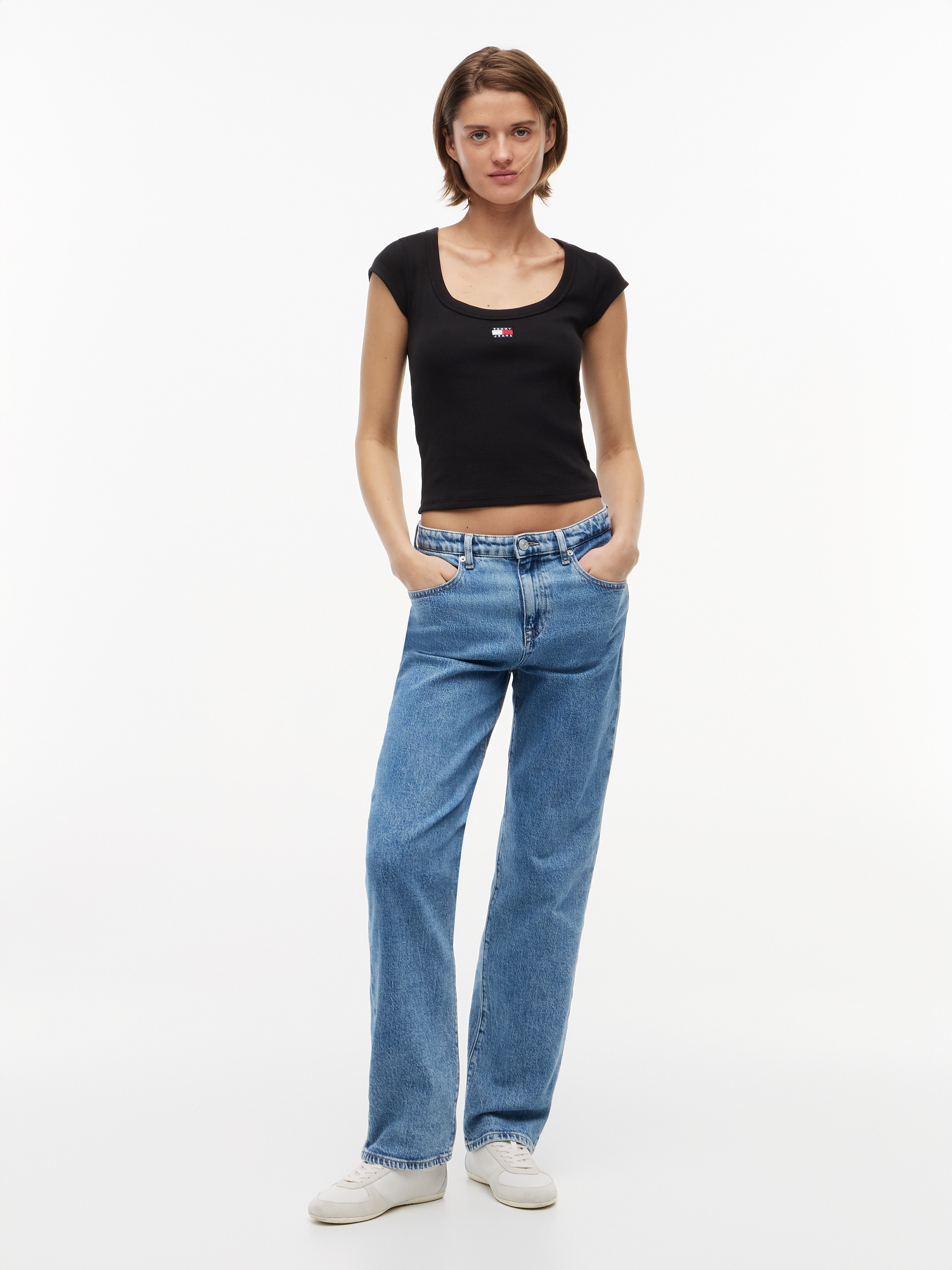 Tommy Jeans Kurzarmshirt »TJW SLIM RIB BADGE TEE EXT« Baumwollmischung, slim fit, in gerippter Struktur