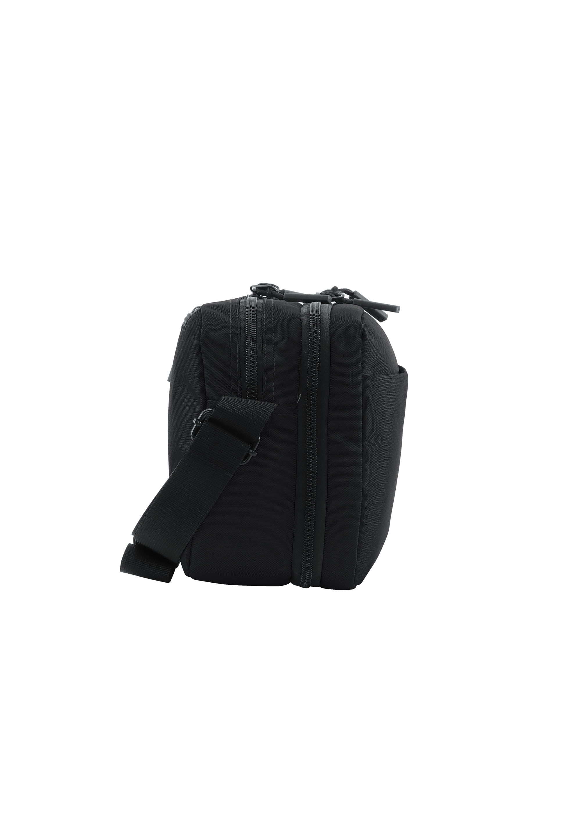 NATIONAL GEOGRAPHIC Schultertasche »OCEAN«, hergestellt aus recycelten PET-Flaschen