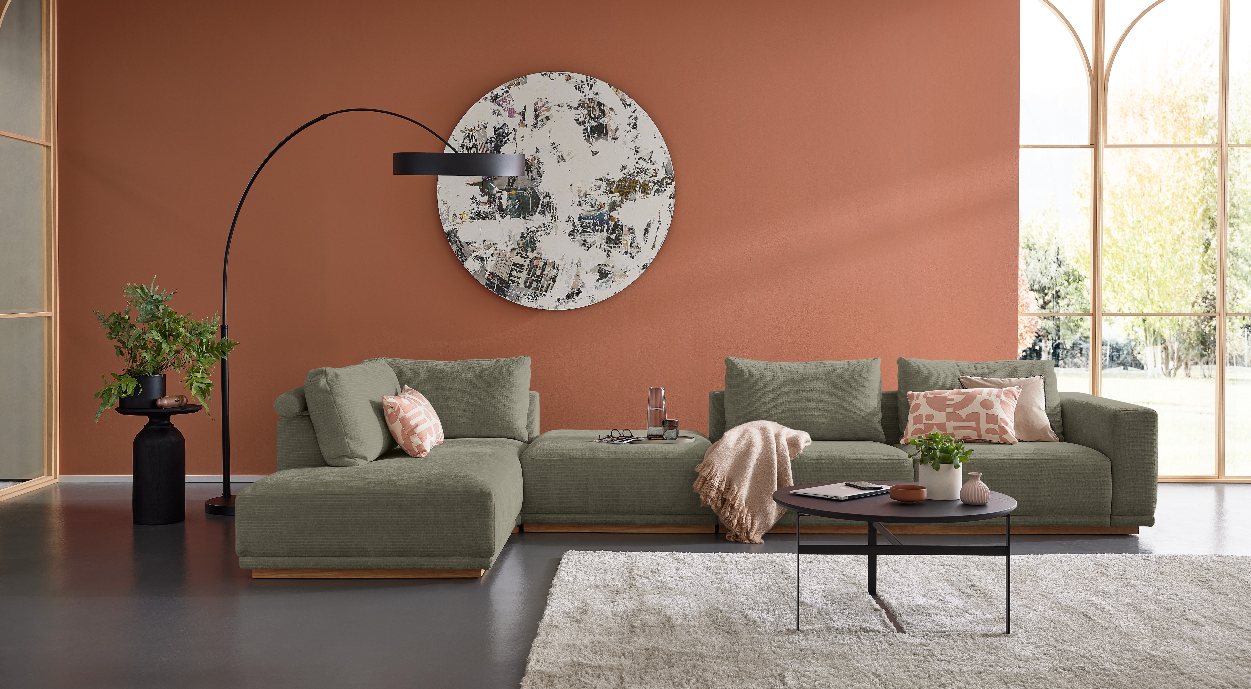 Musterring Wohnlandschaft "JustB PM200 bequem, wahlw. Sitzvorzug, Breite 395cm, Holzsockel" Anreihsofa Armlehne rechts, Eckteil links & Hocker. Elekt. Sitzvorzug