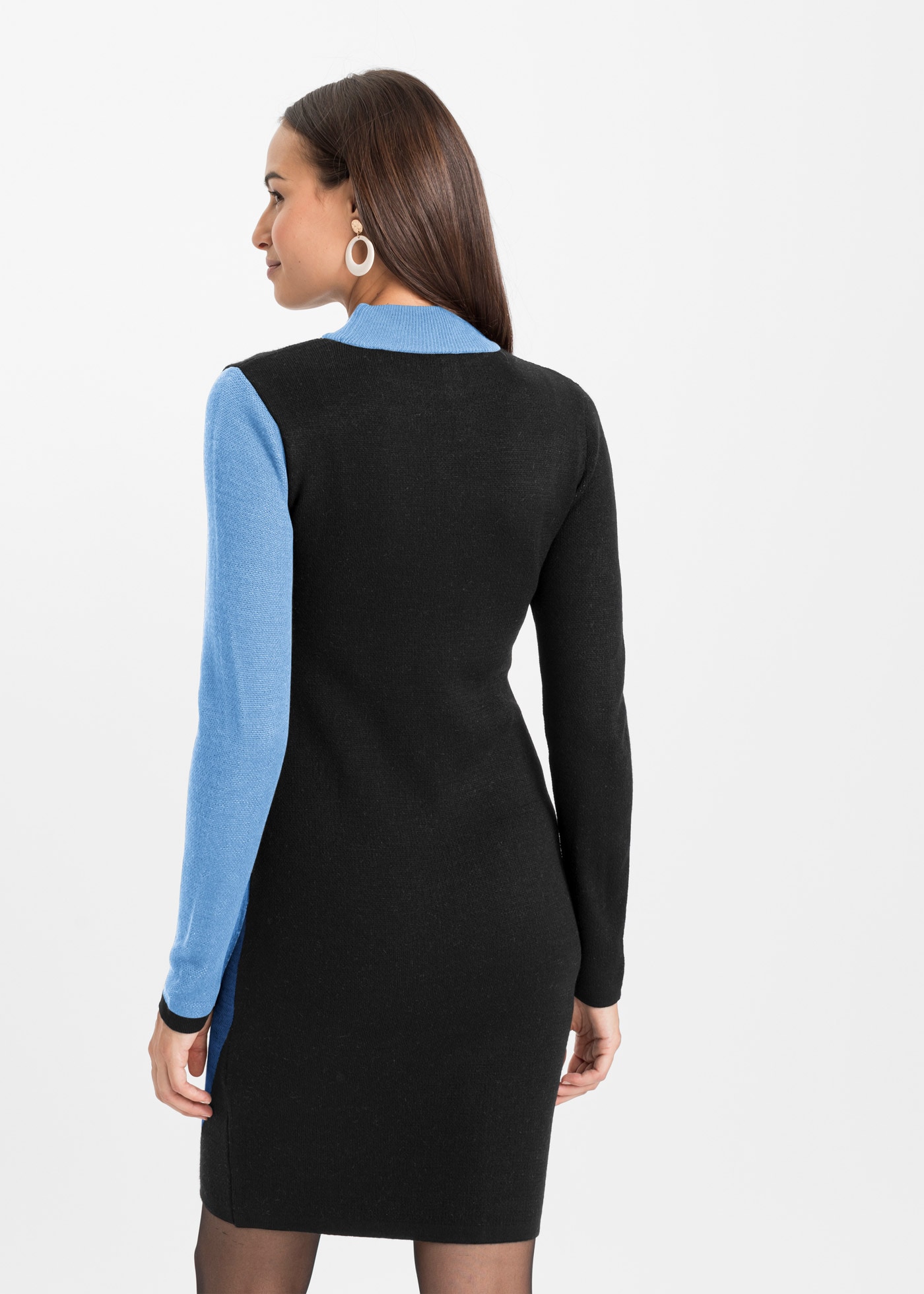 bonprix Strickkleid Jacquard-Strickkleid mit modernen Streifen