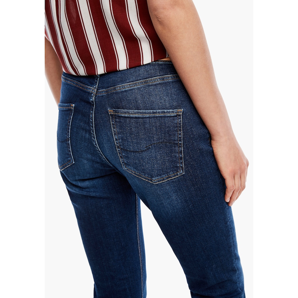 Q/S by s.Oliver Slim-fit-Jeans »Catie Slim«, in typischer 5-Pocket Form