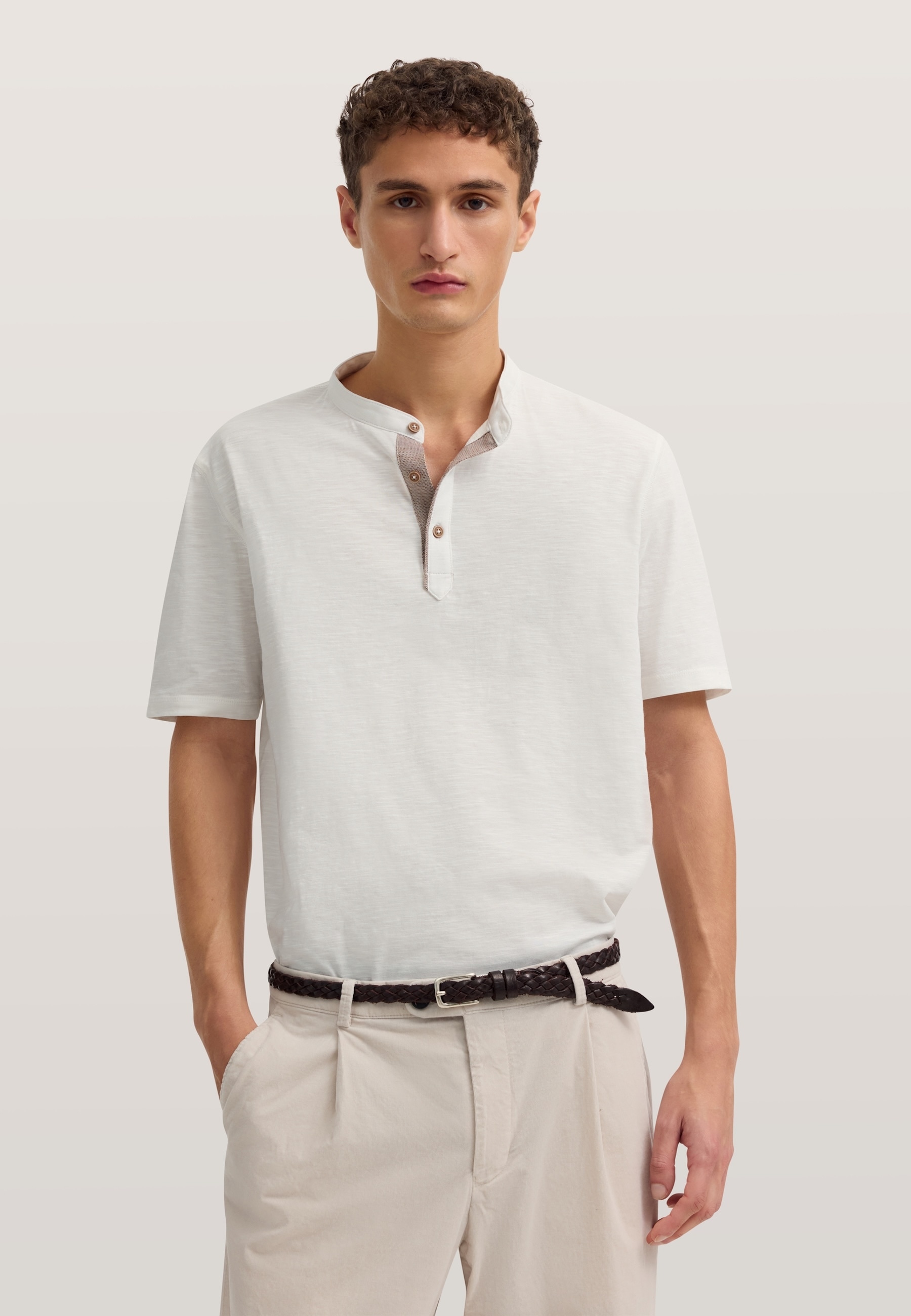 bugatti Poloshirt mit einem Stehkragen