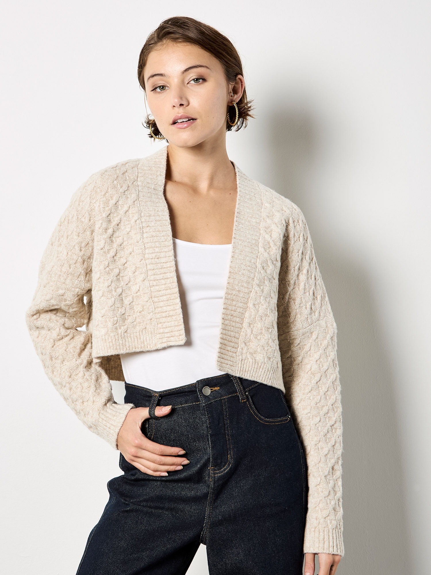 Apricot Cardigan "Strickjacke" mit Wickelausschnitt und Zopfmuster