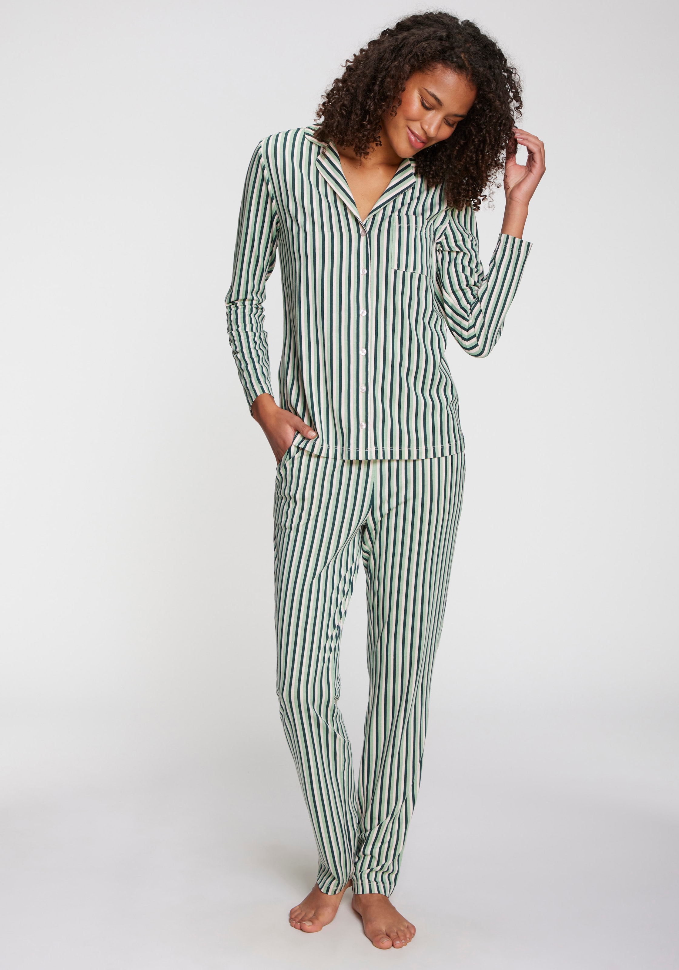 s.Oliver Pyjamaoberteil, mit schönem Alloverprint günstig online kaufen
