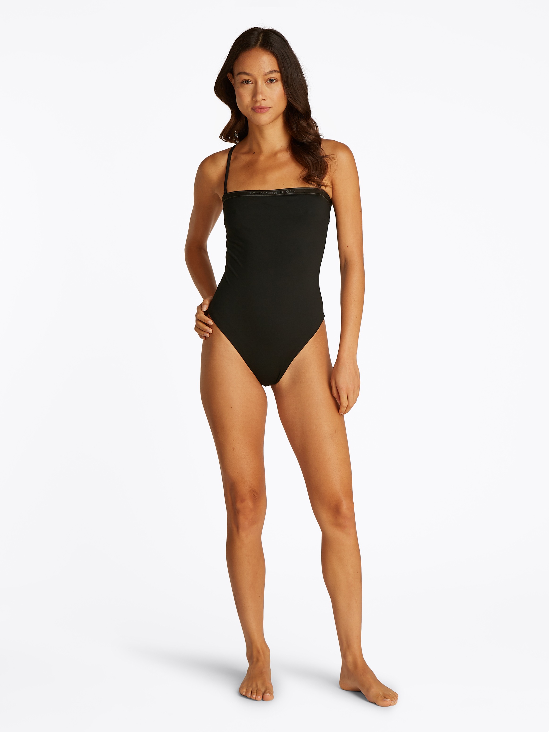 Tommy Hilfiger Swimwear Badeanzug »STRAIGHT ONE PIECE«, im Bandeau-Stil, mit Logoschriftzug