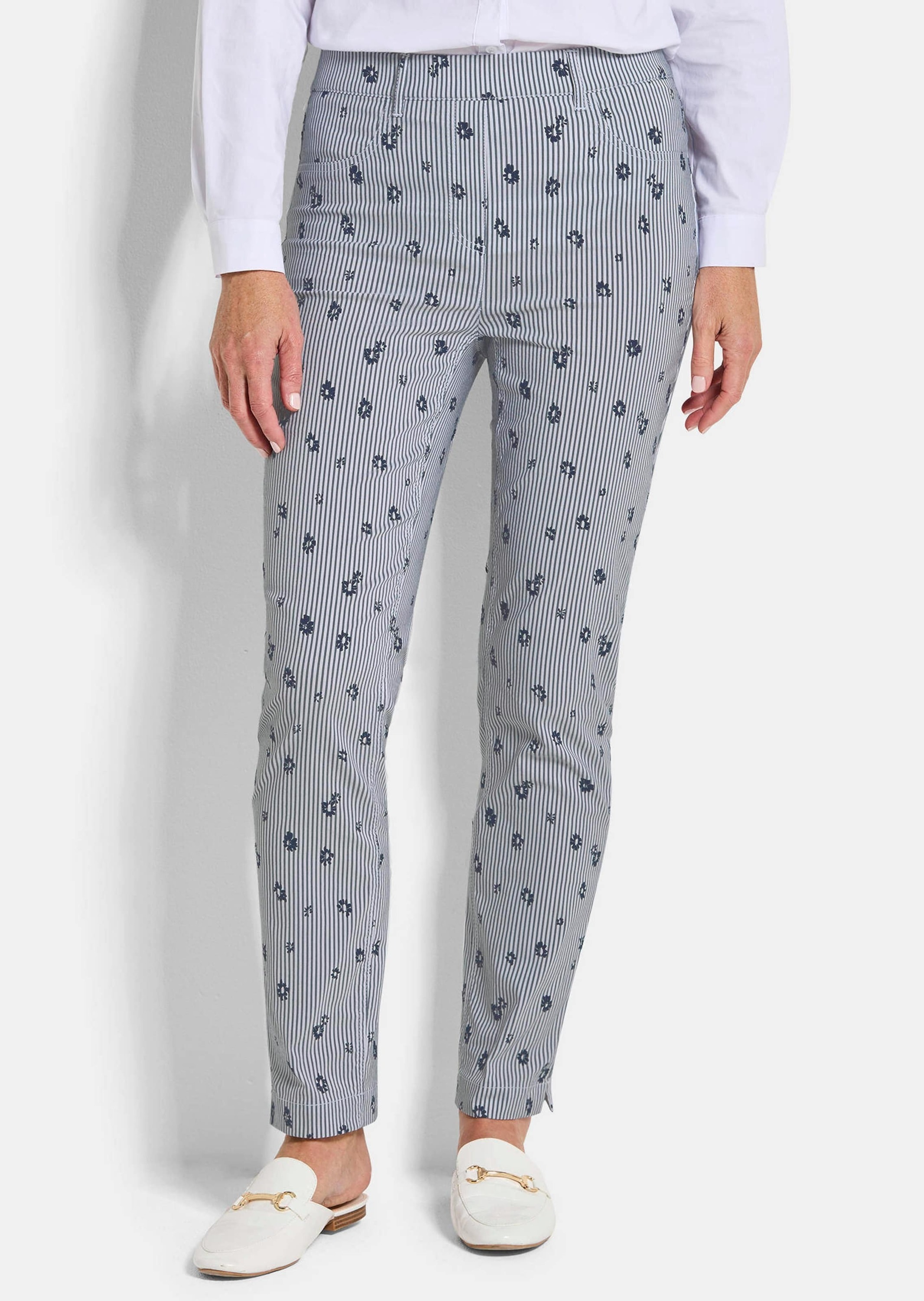 Thumbnail - GOLDNER Schlupfhose "Kurzgröße Bengalinhose LOUISA mit Streifen und Blumen"