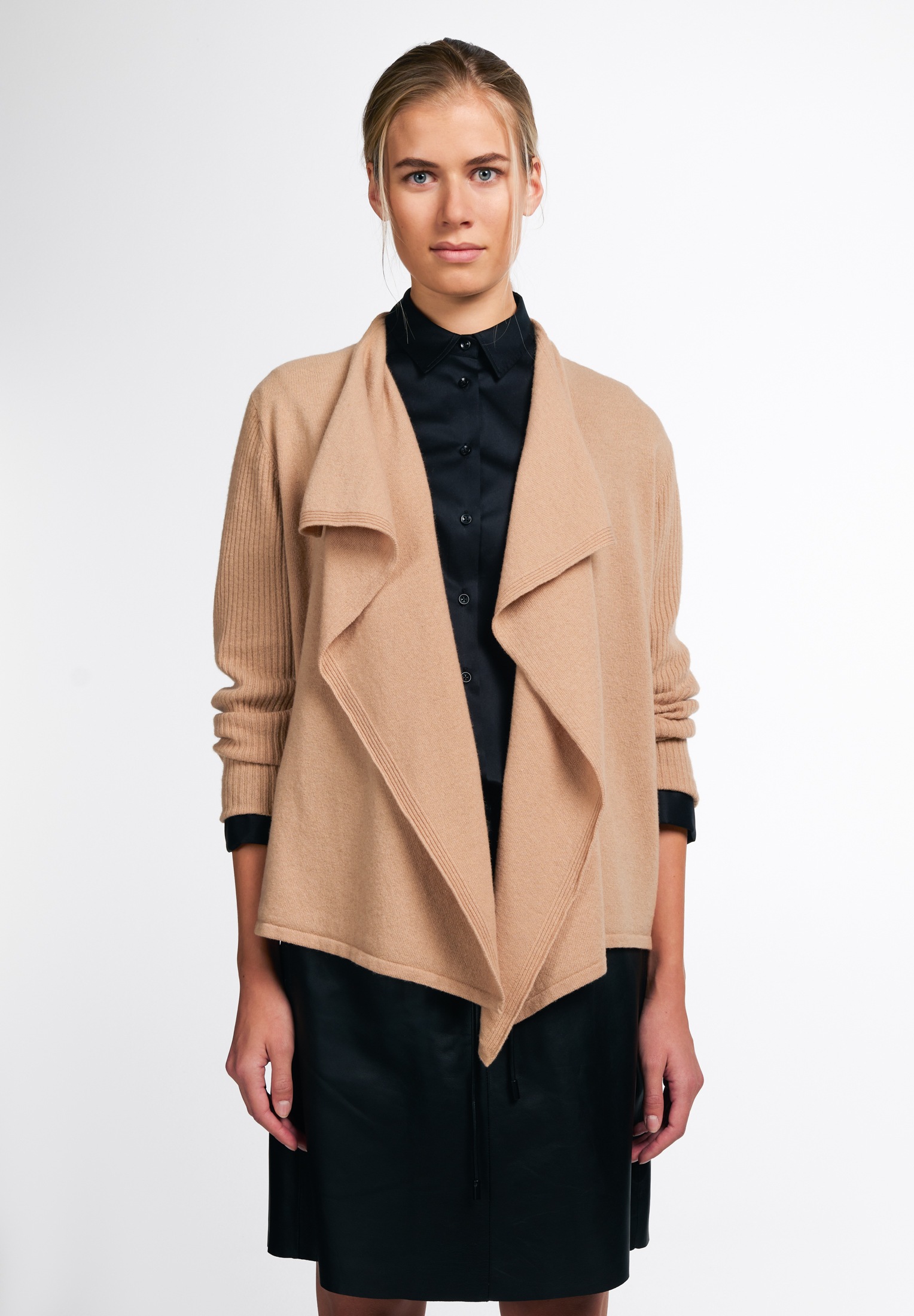 Eterna Cardigan