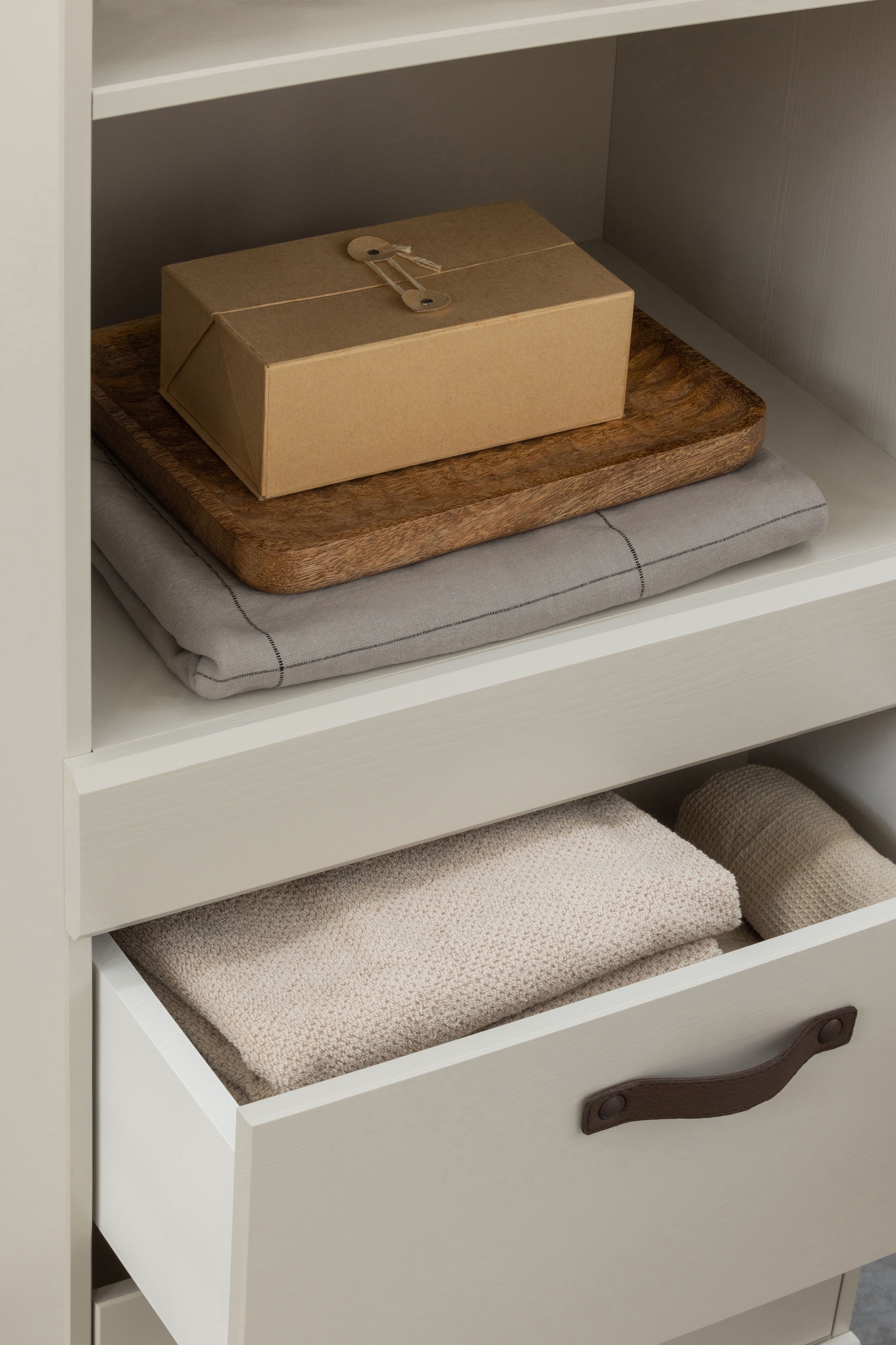 WOOOD Stauraumregal »Bold mit FSC® Massivkiefer mit Schutzlack B 54 x T 43 x H 215 cm« Wasserbasierter Schutzlack, einfach zu montieren, sichtbare Maserung
