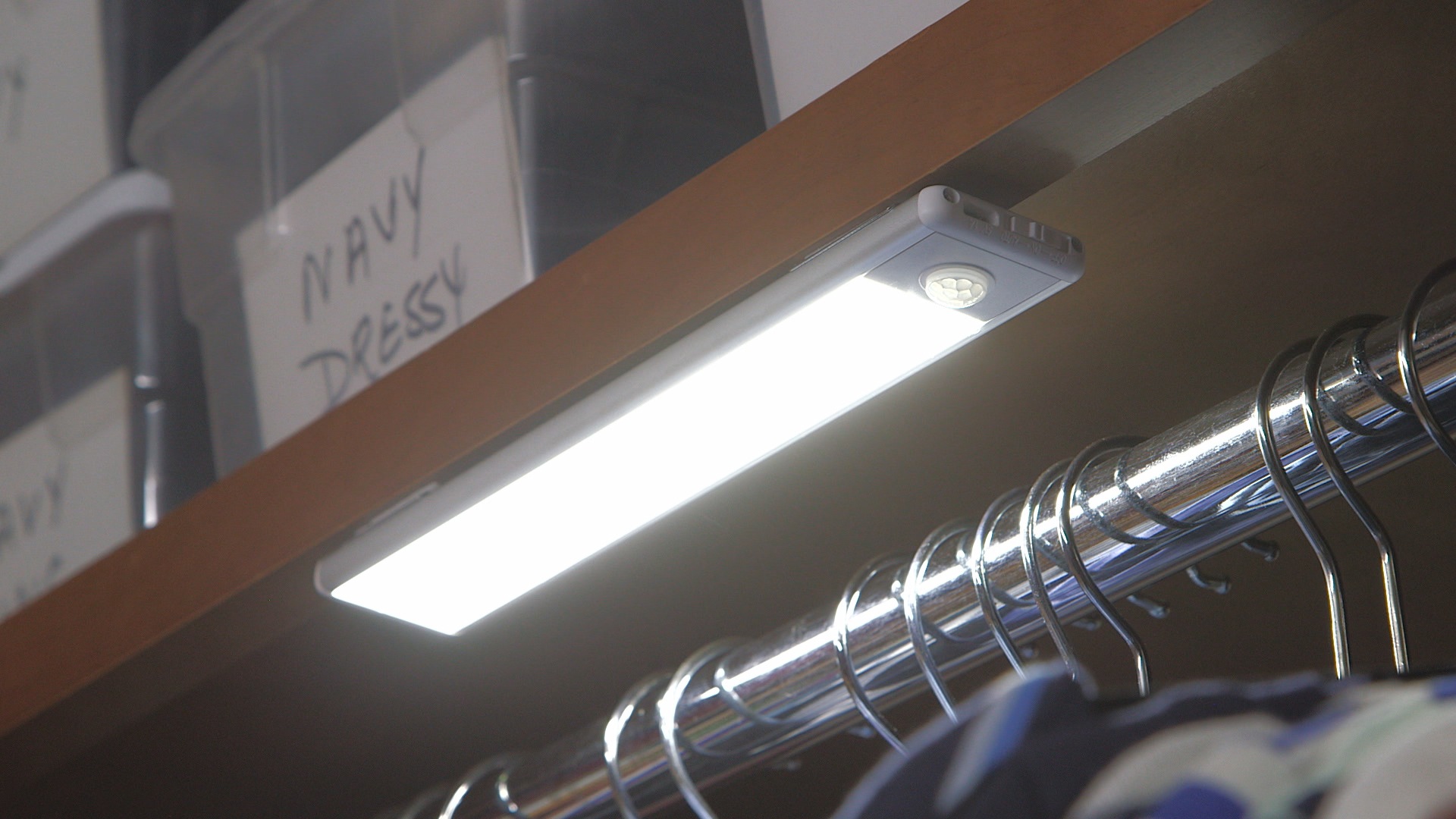 MediaShop LED Außen-Wandleuchte »HandyLux SlimBright«, Magnetische Power LED Leiste mit Bewegungssensor