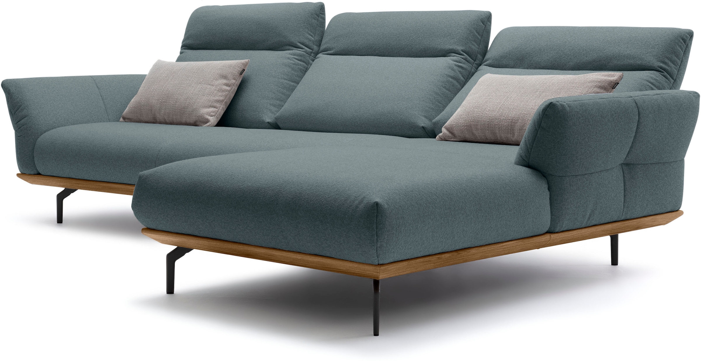 Creation BY ROLF BENZ Ecksofa »CR.460«, Sockel in Nussbaum, Winkelfüße in Umbragrau, Breite 318 cm