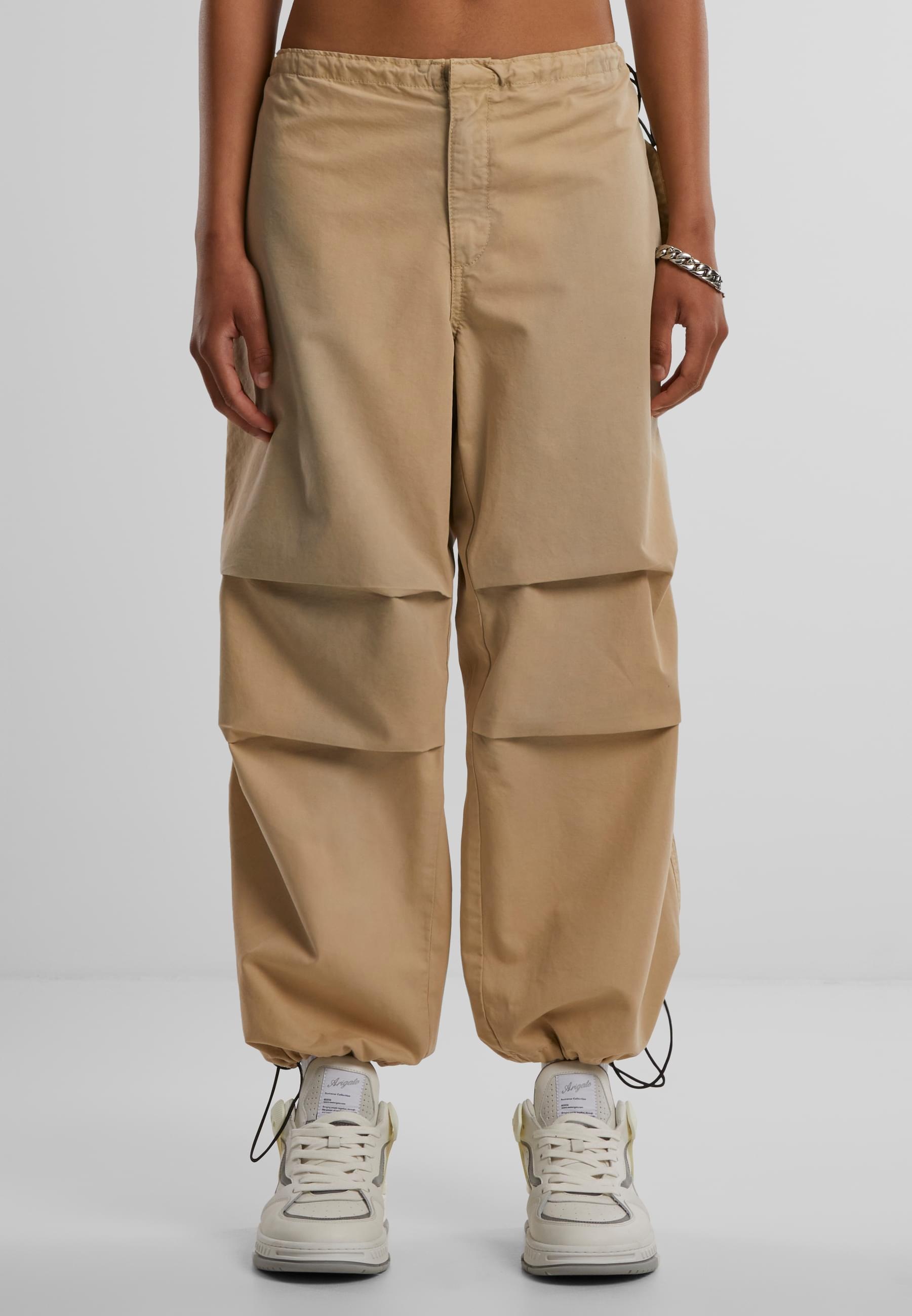 URBAN CLASSICS Stoffhose »Urban Classics Damen Ladies Cotton Parachute Pants«, (1 tlg.)