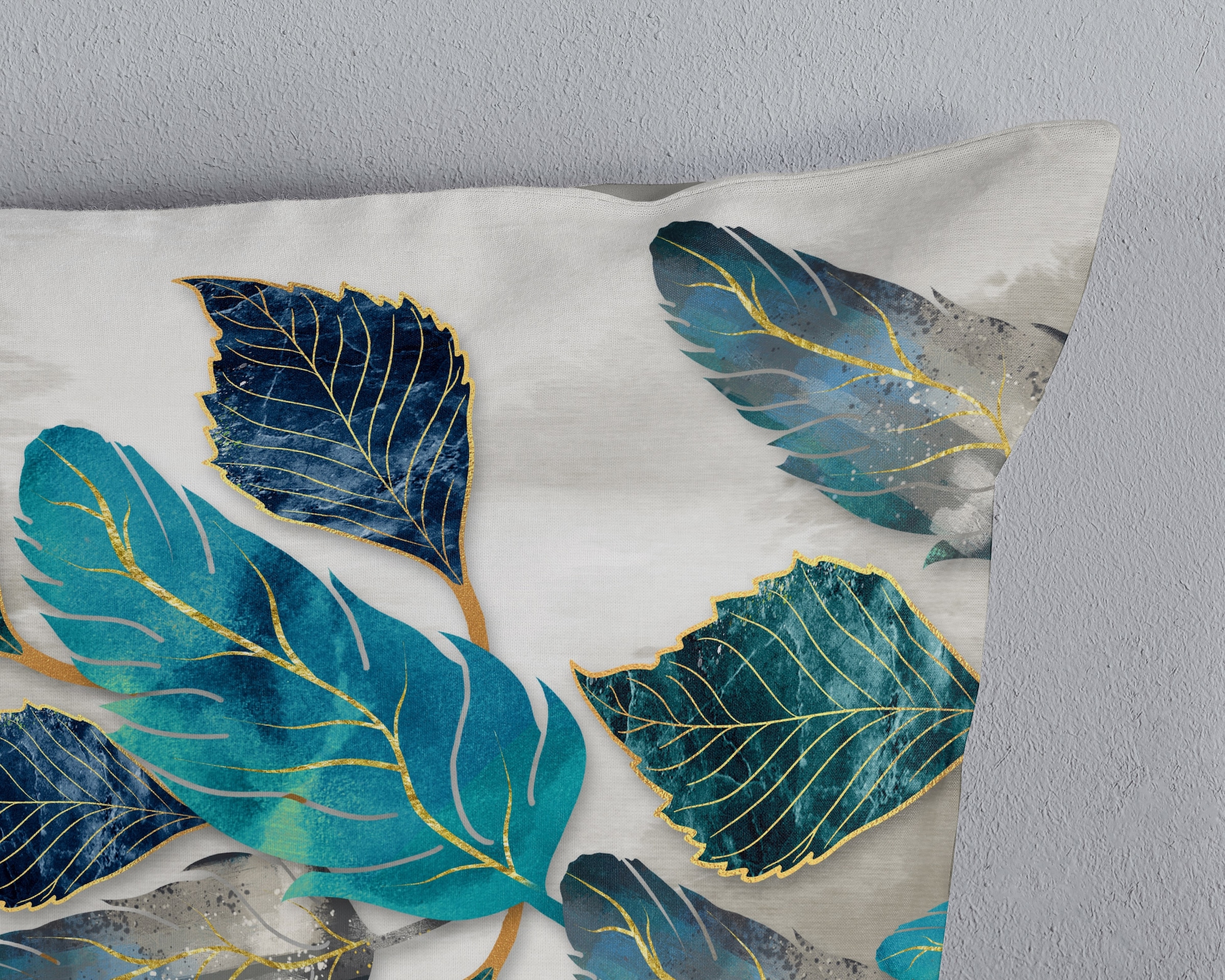 PURE luxury collection Wendebettwäsche »Phuka« 2 Stk. tlg. Mikrofaser, Pflegeleicht, Reißverschluss, Wendeoptik, Blätter, gold