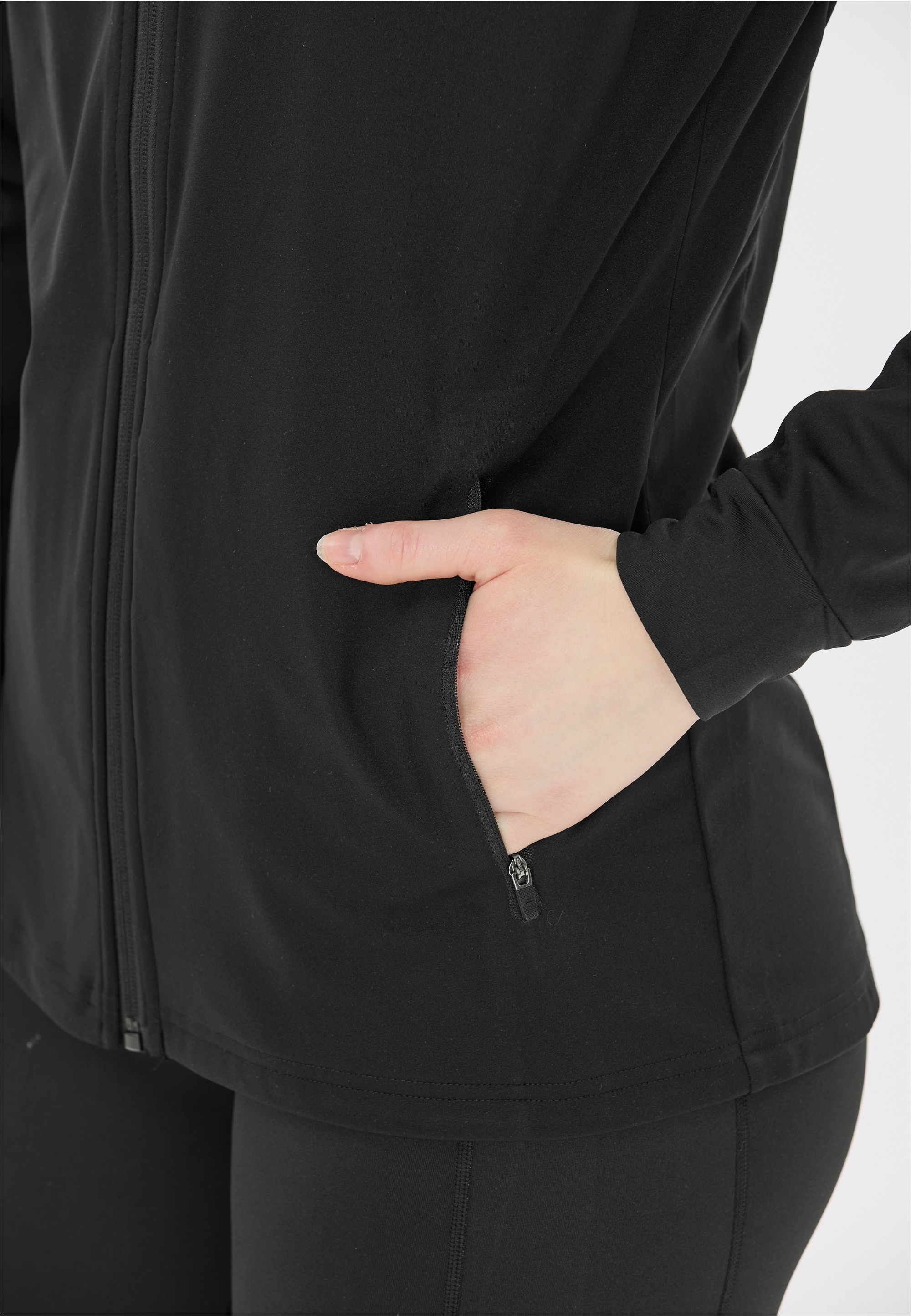 ENDURANCE Laufjacke »Aisling« in atmungsaktiver Qualität