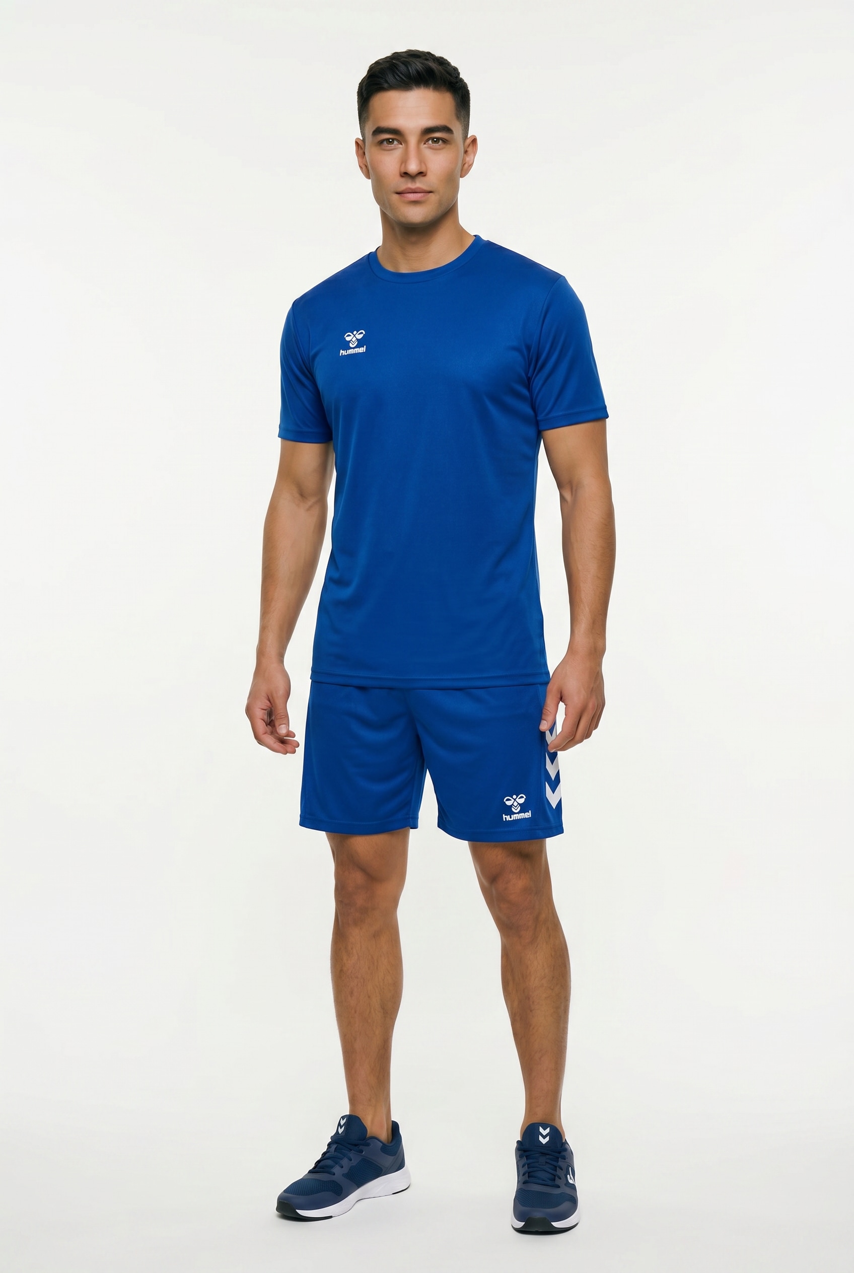 hummel Sportanzug "HMLLOGO SET" Spar-Set, 2 Stk. 2-teiliges Set aus Shorts und T-Shirt, mit elastischem Bund