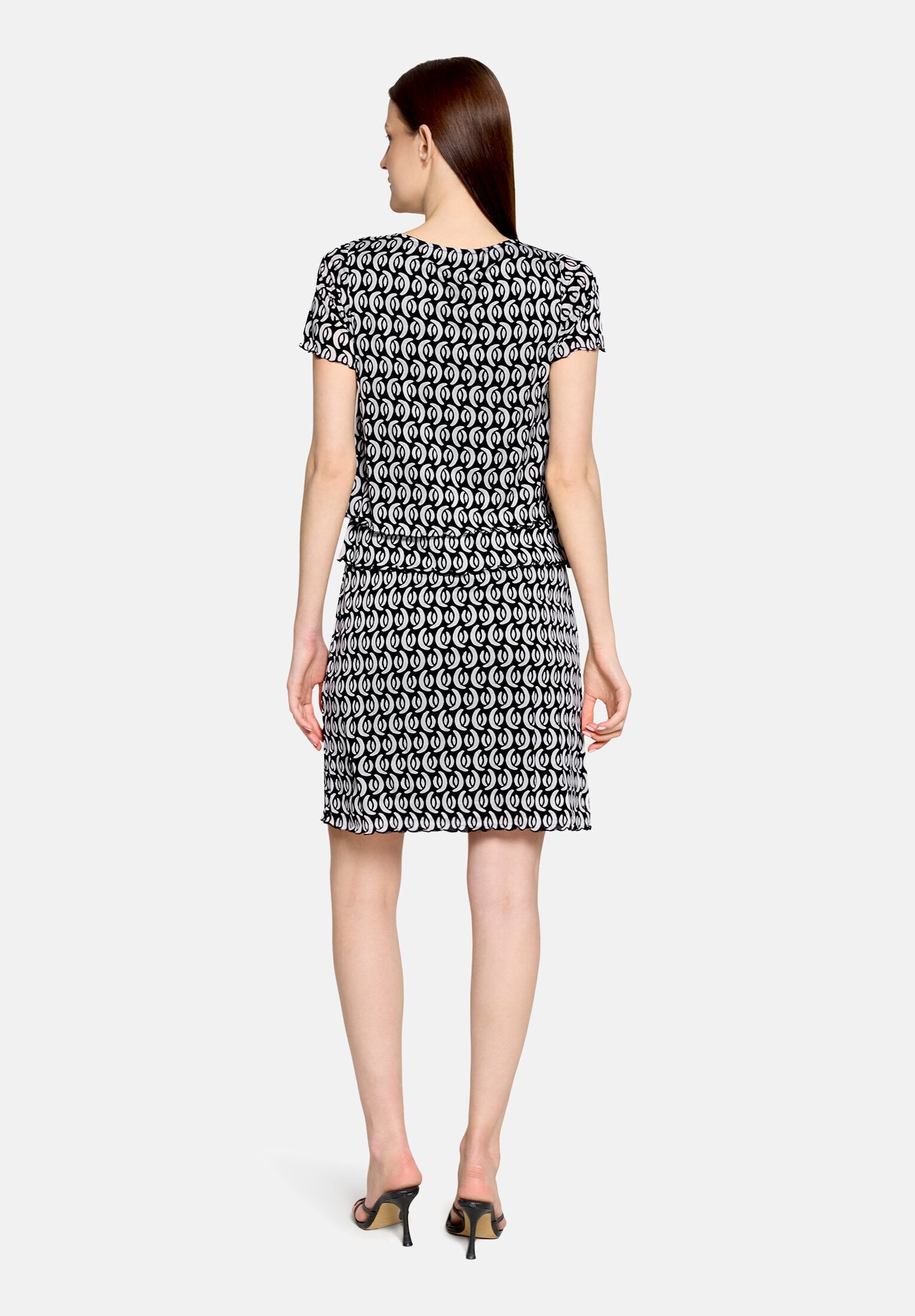 Betty Barclay Sommerkleid »Damen mit U-Boot-Ausschnitt« Ohne Tasche