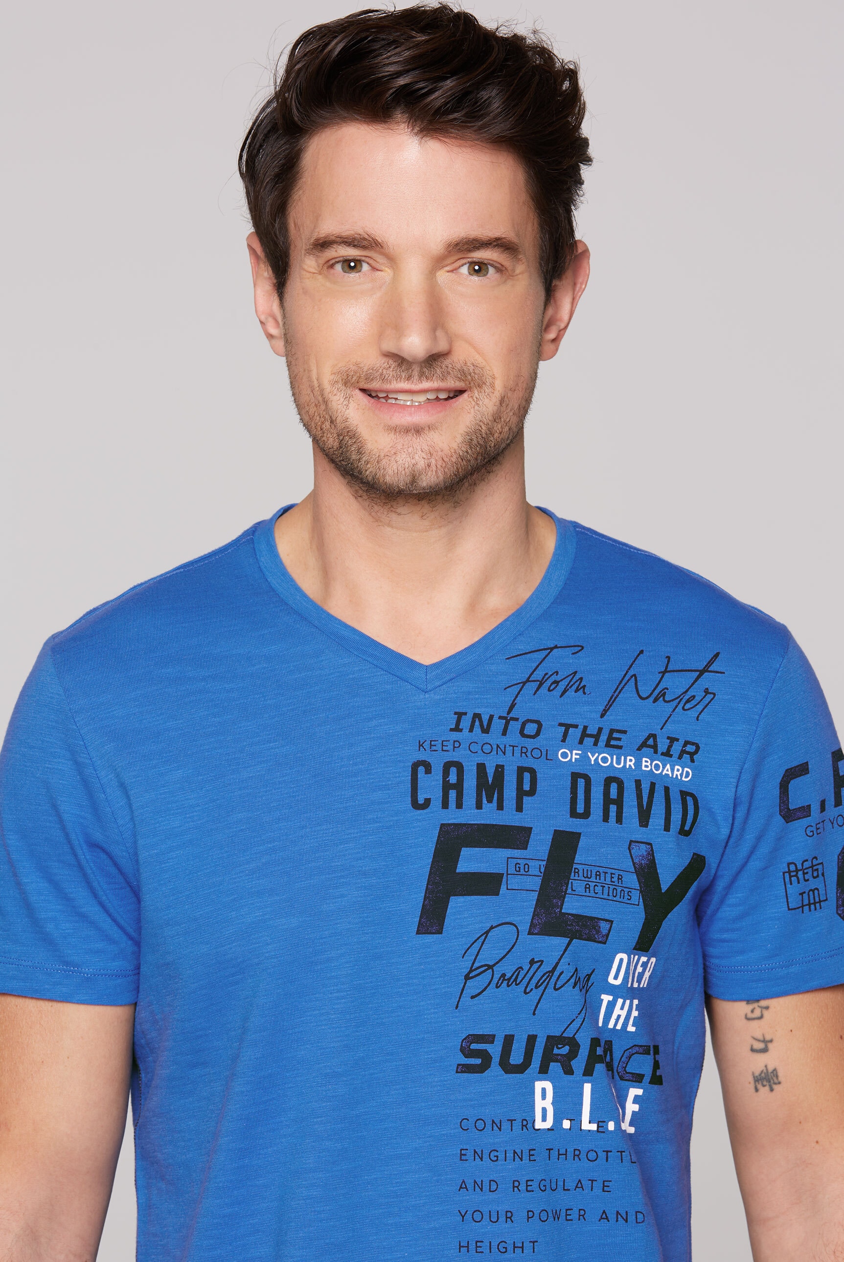 CAMP DAVID V-Shirt, aus Baumwolle
