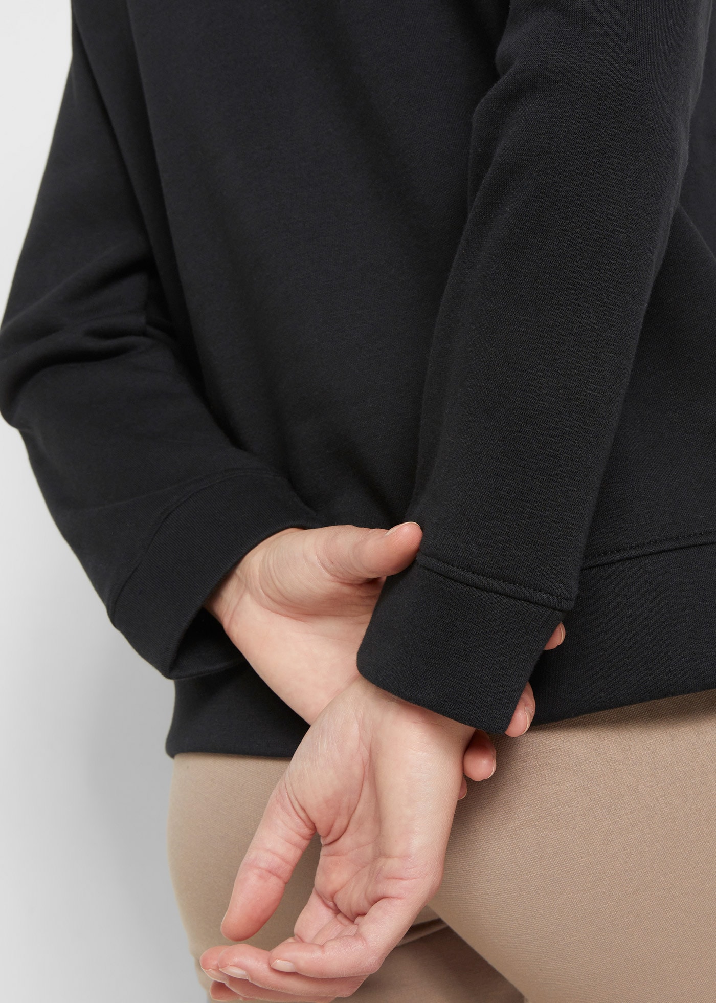 bonprix Sweatshirt »Sweatshirt«, klassischer Rundhalsausschnitt, bequeme Passform, ohne Verschluss
