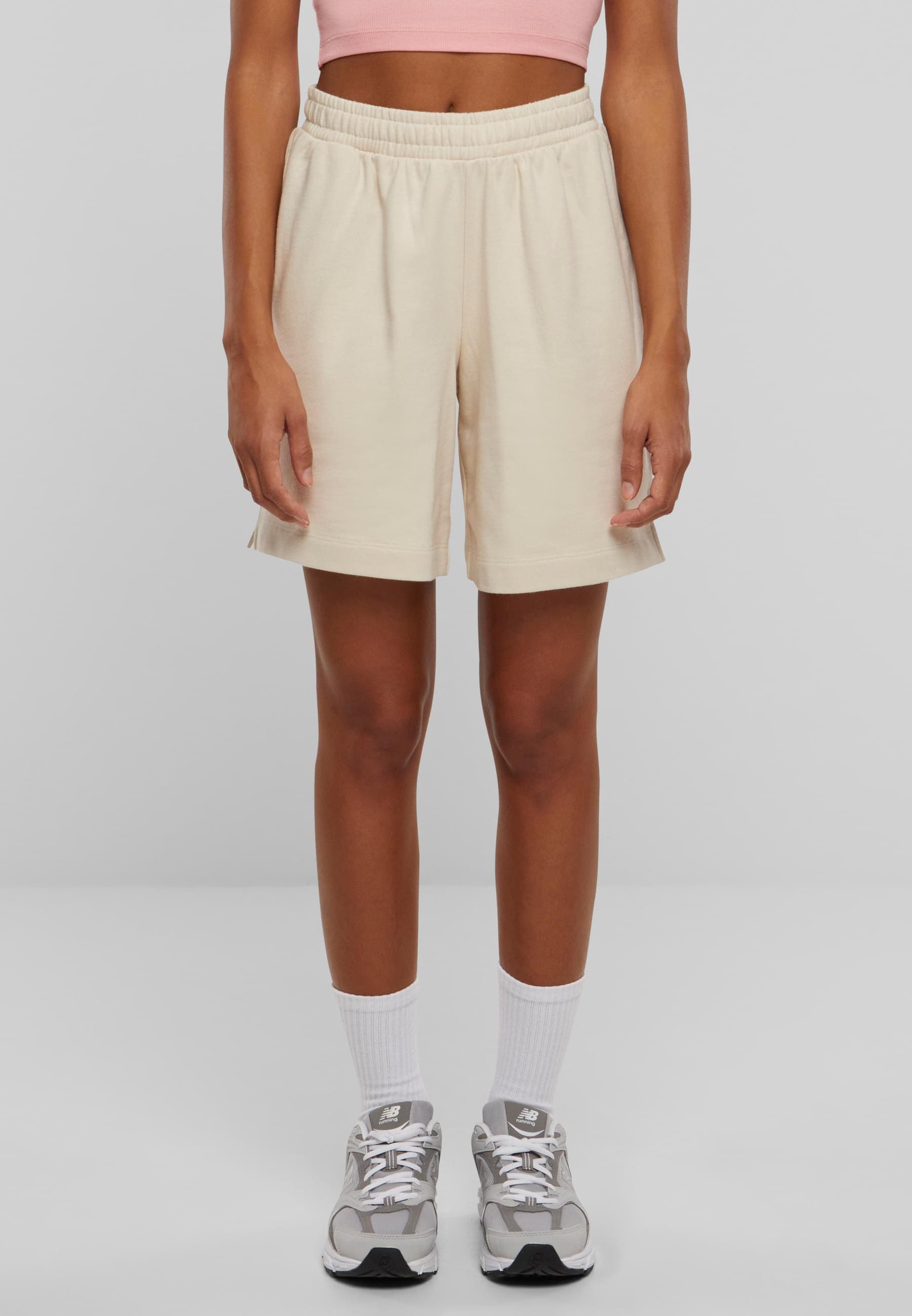 URBAN CLASSICS Sweatshorts »Urban Classics Damen Ladies Organic Terry Bermuda Pants«, (1 tlg.)