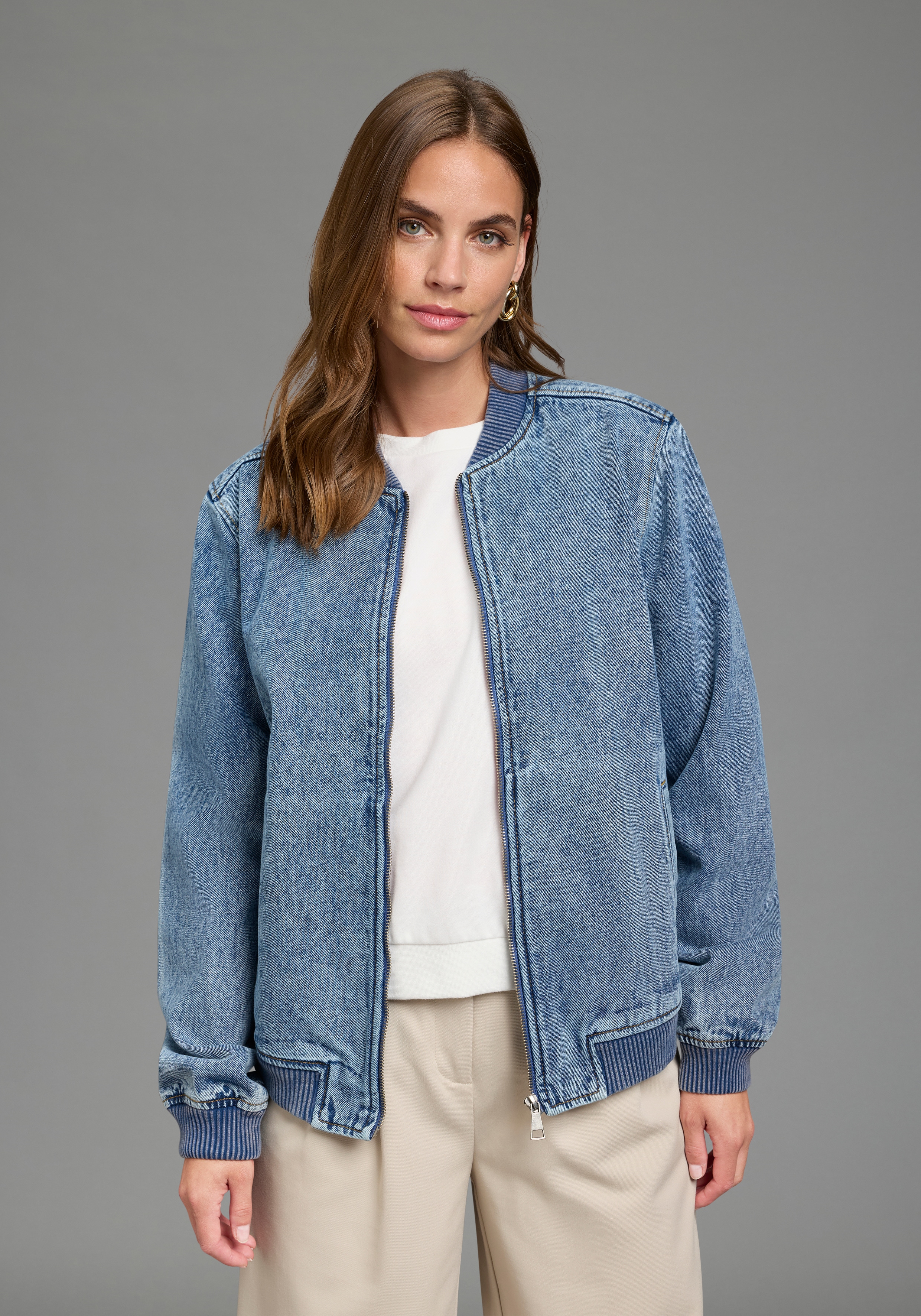 Arizona Jeansjacke "im winterlicheren Denim" hüftlang, Comfort Fit, mit Reißverschluss